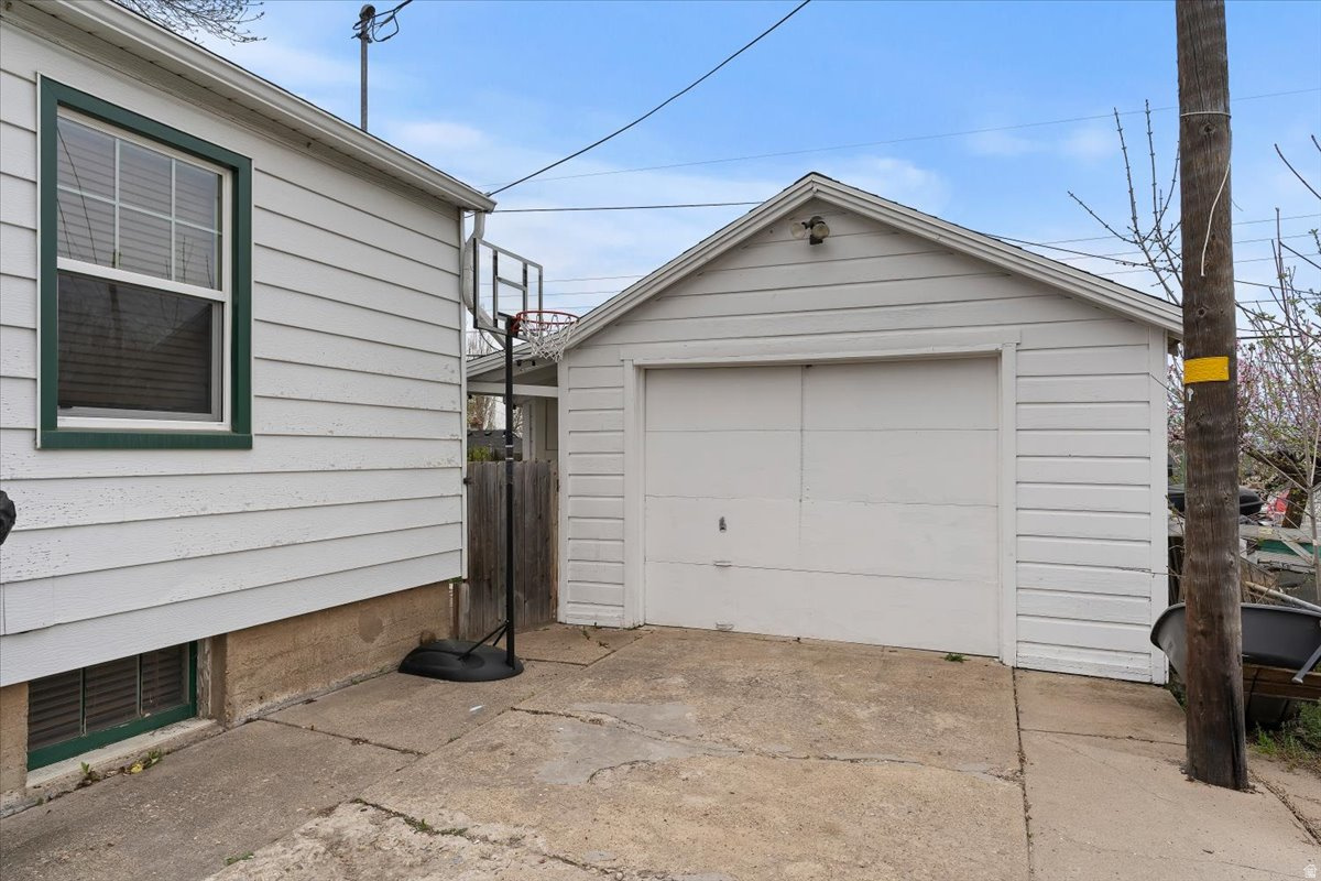 OAK RIDGE ACRES - Residential