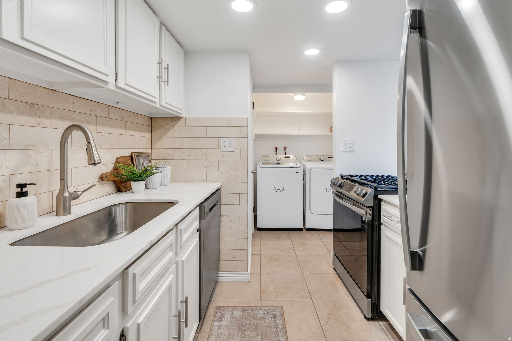 WILLOWS CONDM - Residential