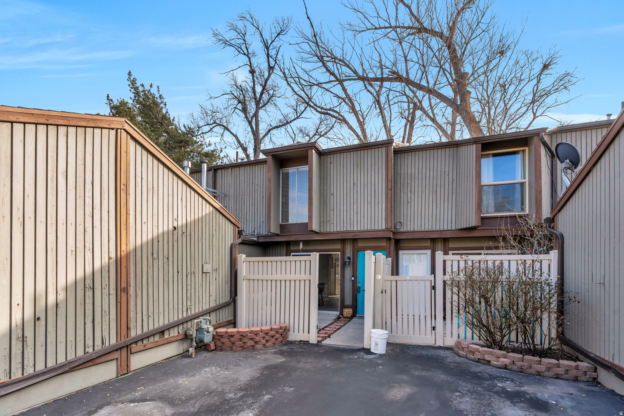 WILLOWS CONDM - Residential