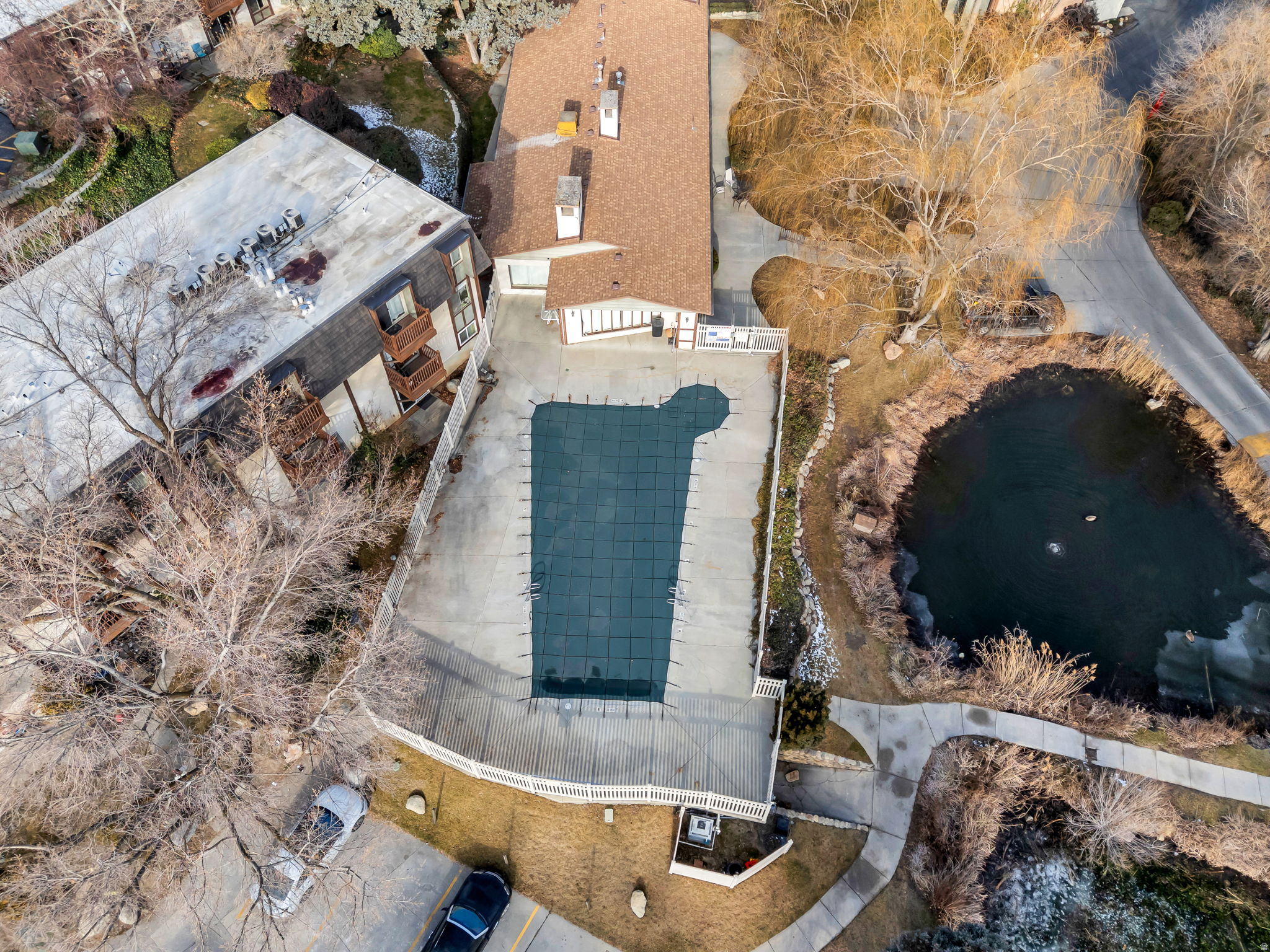 WILLOWS CONDM - Residential