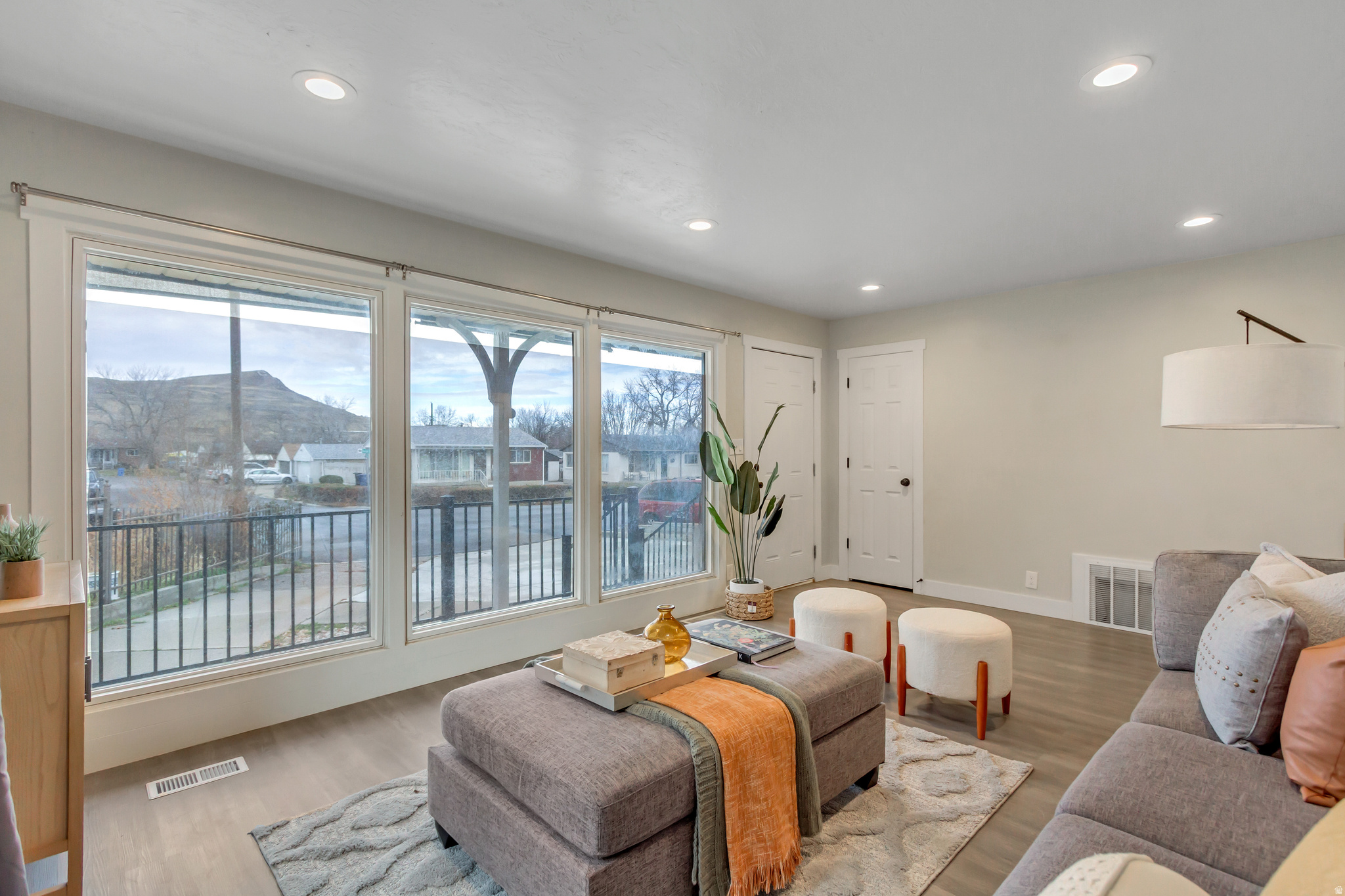 PLEASANT GRE - Residential