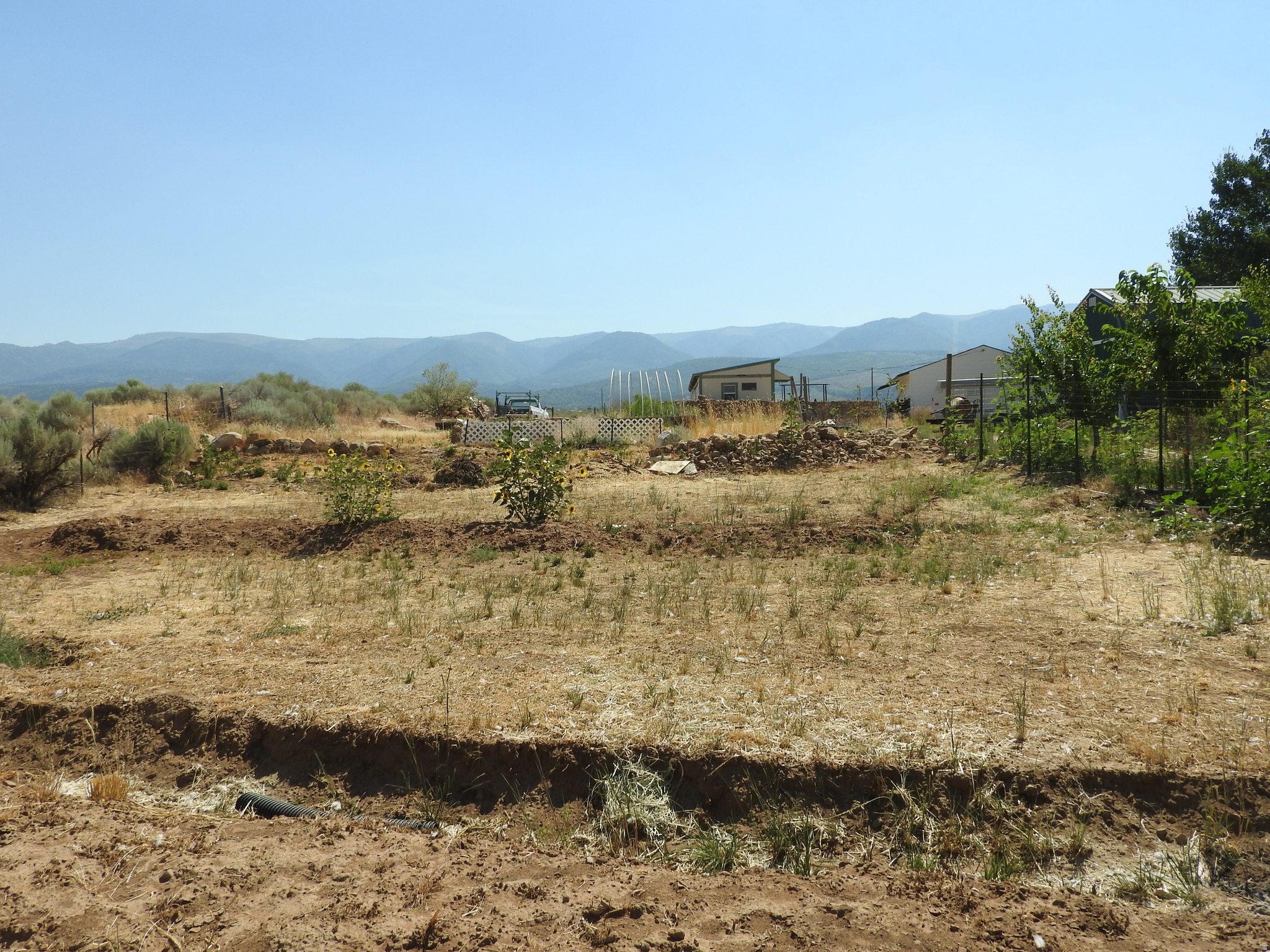 COUNTRY ROAD HAVEN - Residential