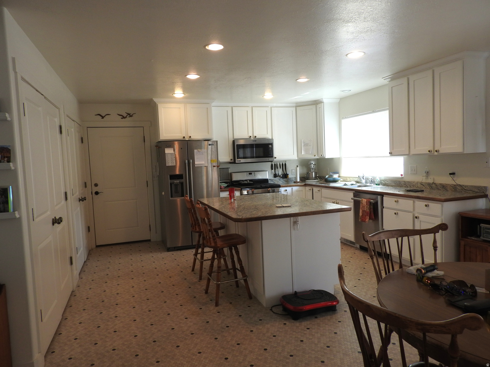 COUNTRY ROAD HAVEN - Residential