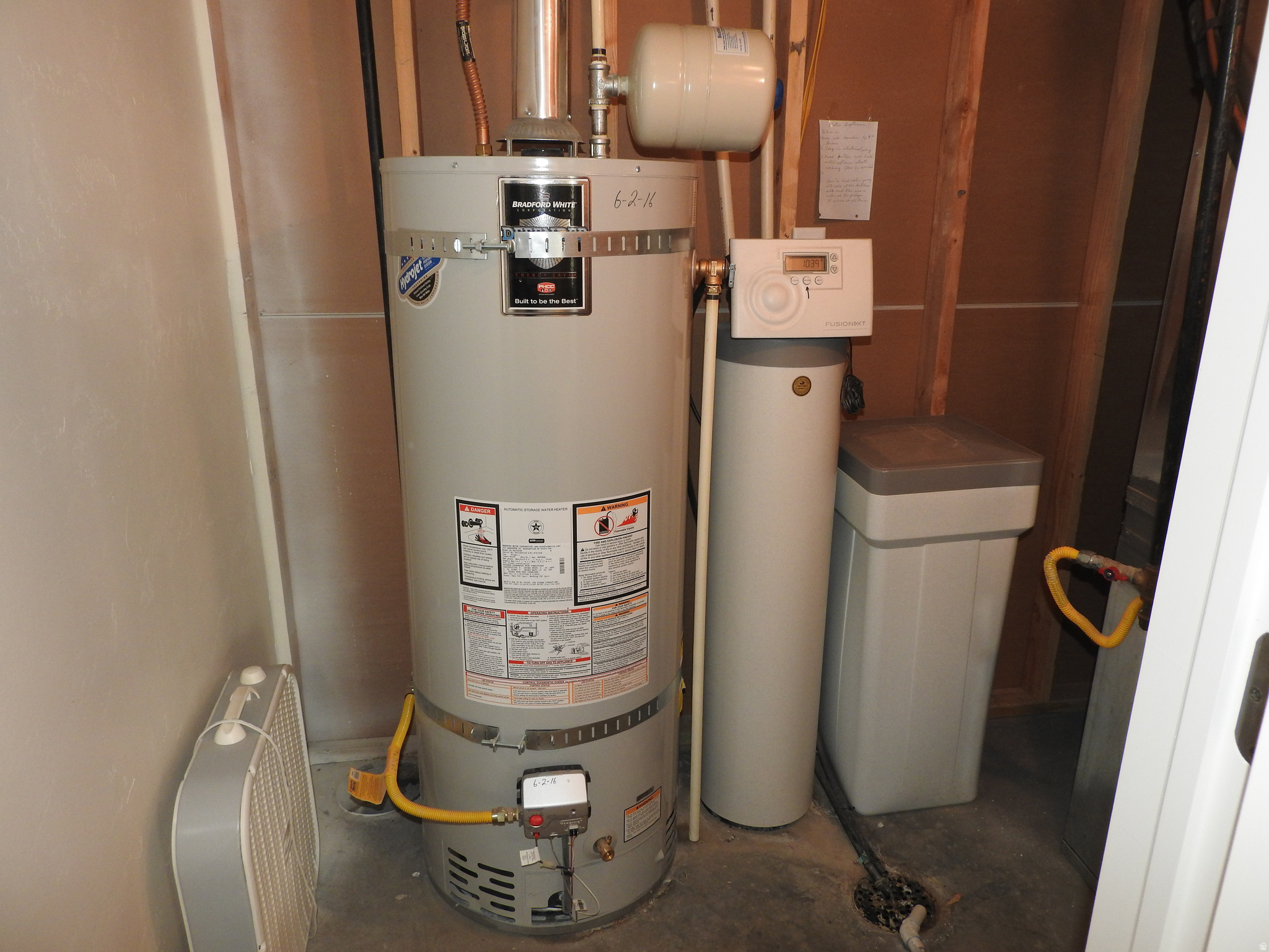 COUNTRY ROAD HAVEN - Residential