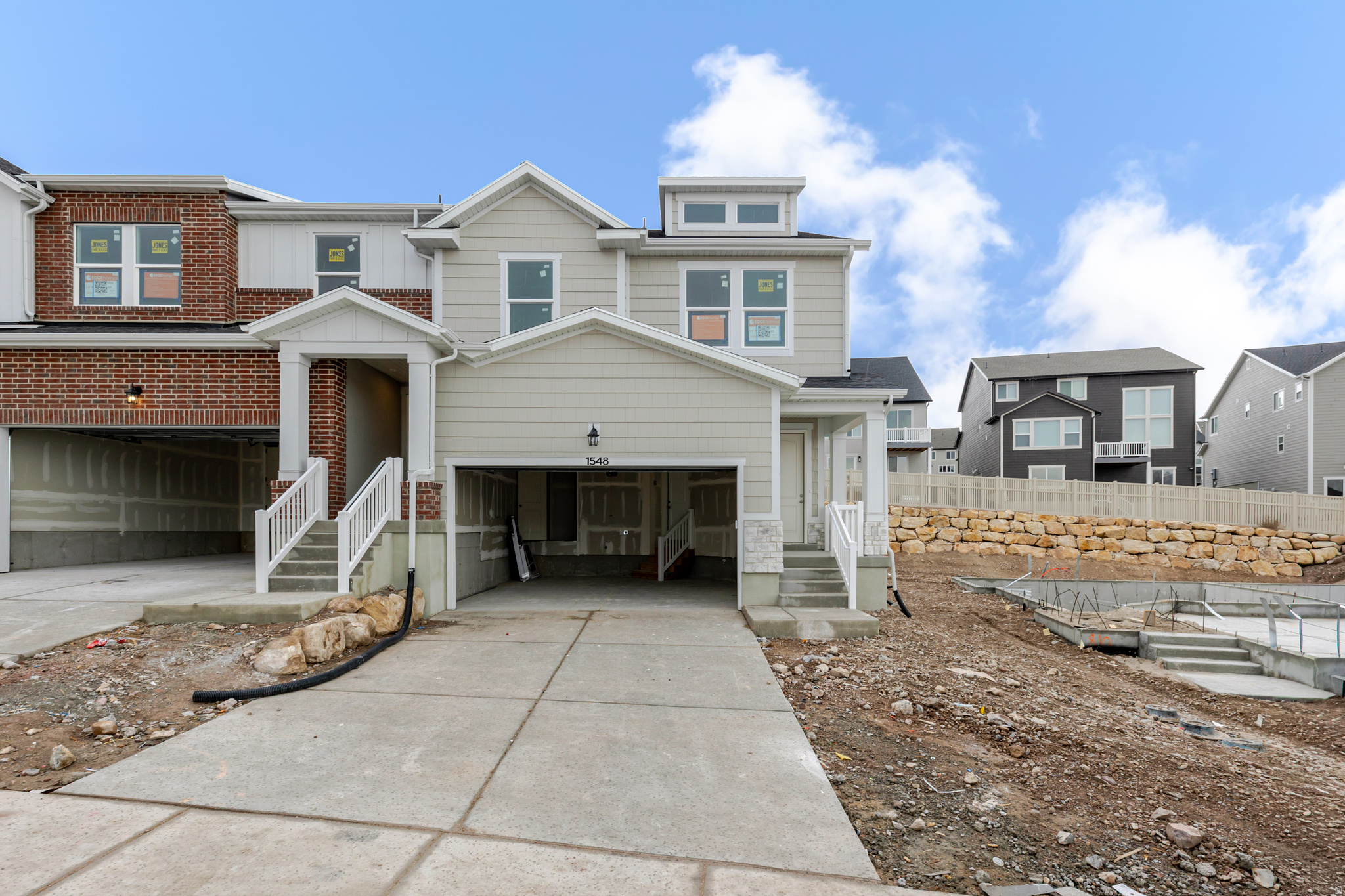 RIDGEHORNE - Residential