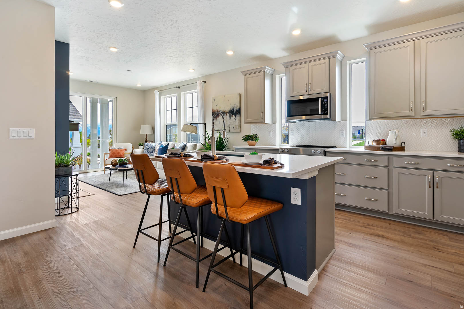 DAYBREAK SPRINGHOUSE - Residential