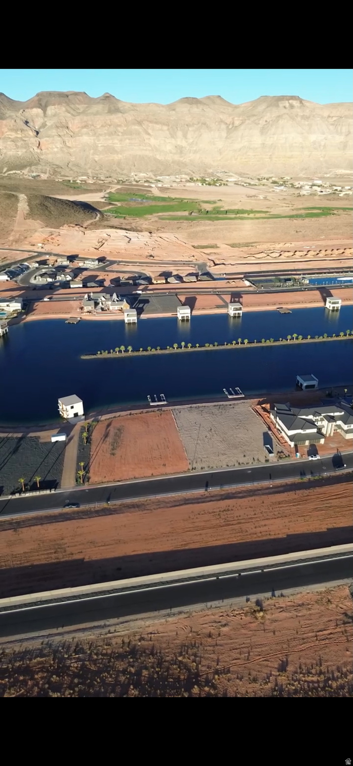 SOUTHERN SHORES - Land