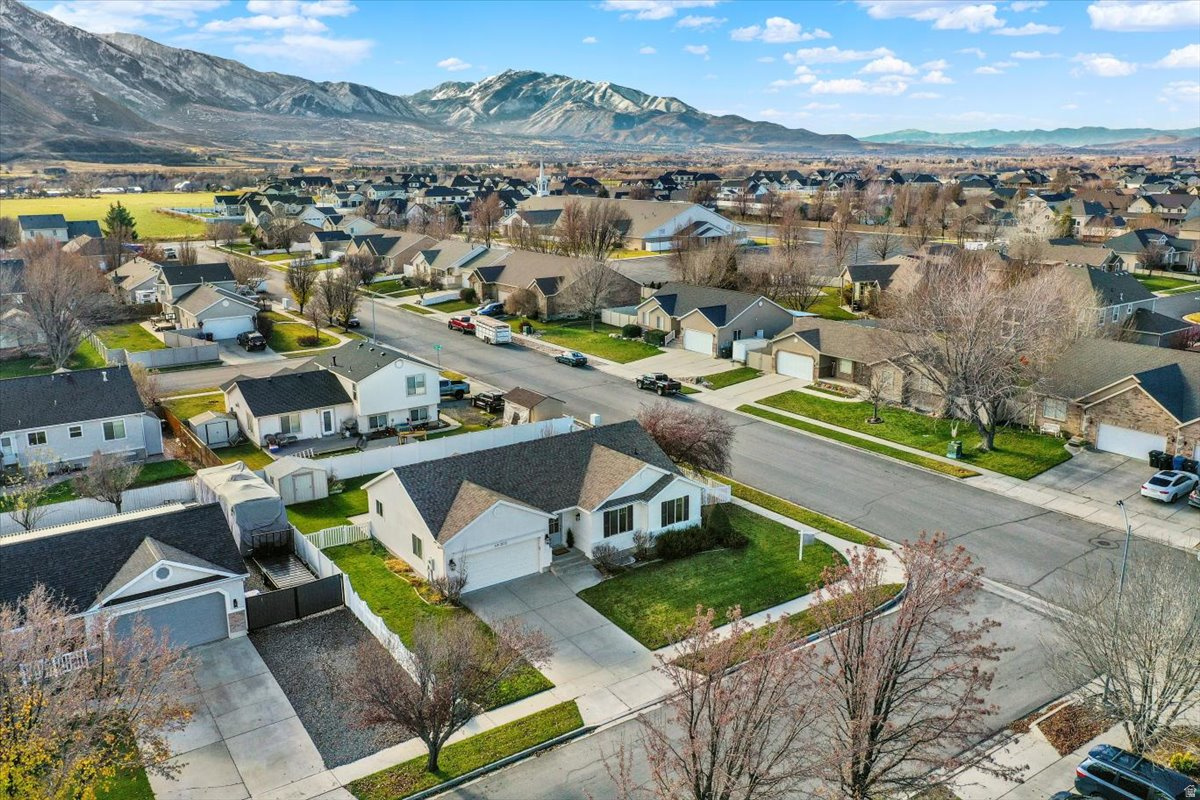 MAPLE MEADOWS - Residential