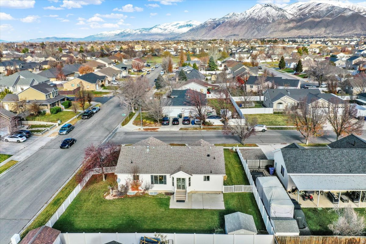 MAPLE MEADOWS - Residential