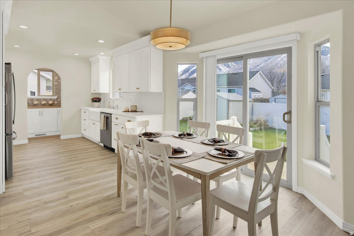 MAPLE MEADOWS - Residential