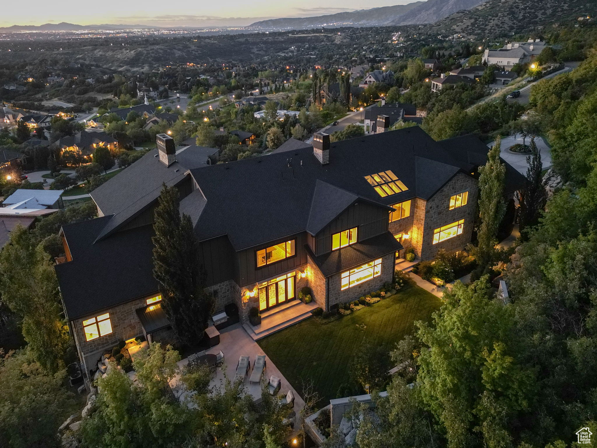 Sandy, Utah 84092, United States, 8 Bedrooms Bedrooms, ,10 BathroomsBathrooms,Residential,Pending,18868