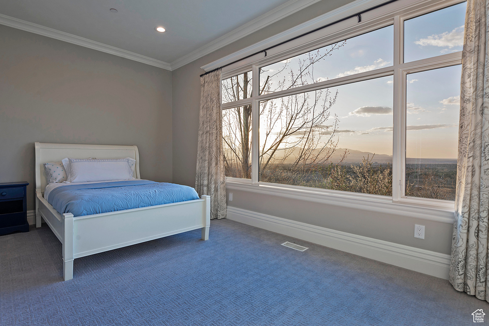 Sandy, Utah 84092, United States, 8 Bedrooms Bedrooms, ,10 BathroomsBathrooms,Residential,Pending,18868