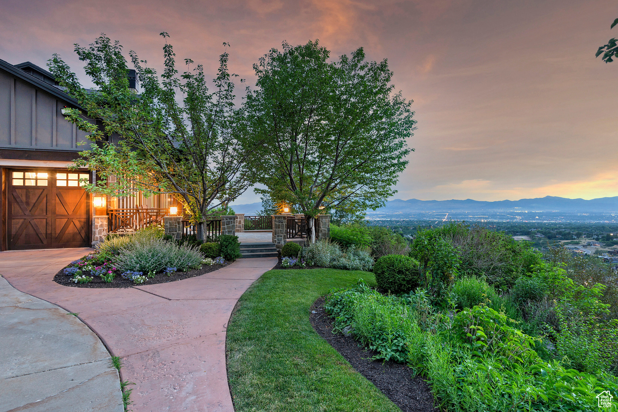 Sandy, Utah 84092, United States, 8 Bedrooms Bedrooms, ,10 BathroomsBathrooms,Residential,Pending,18868