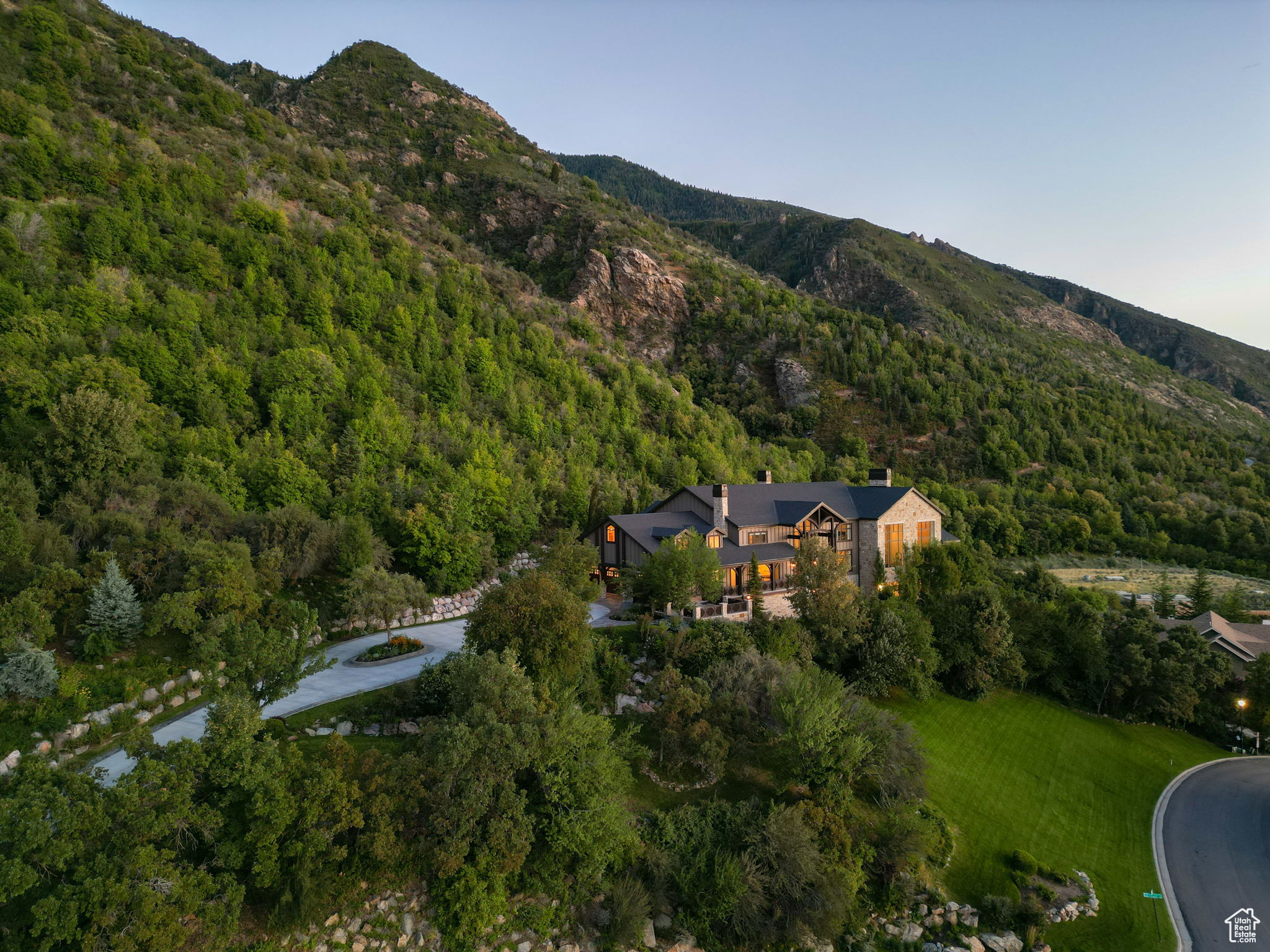 Sandy, Utah 84092, United States, 8 Bedrooms Bedrooms, ,10 BathroomsBathrooms,Residential,Pending,18868