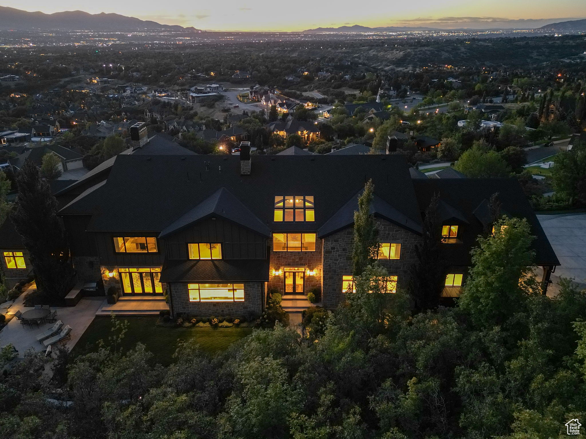 Sandy, Utah 84092, United States, 8 Bedrooms Bedrooms, ,10 BathroomsBathrooms,Residential,Pending,18868