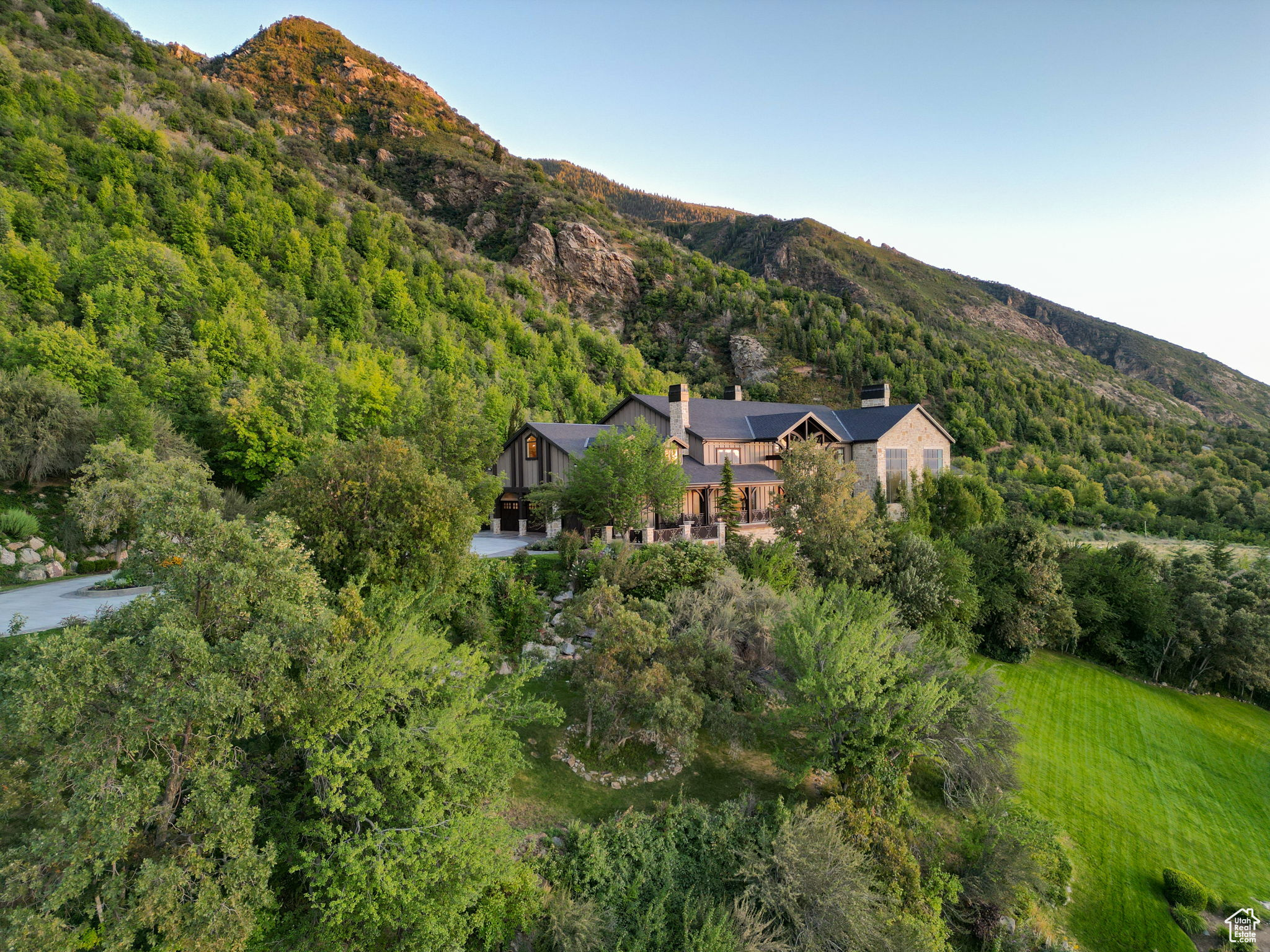 Sandy, Utah 84092, United States, 8 Bedrooms Bedrooms, ,10 BathroomsBathrooms,Residential,Pending,18868