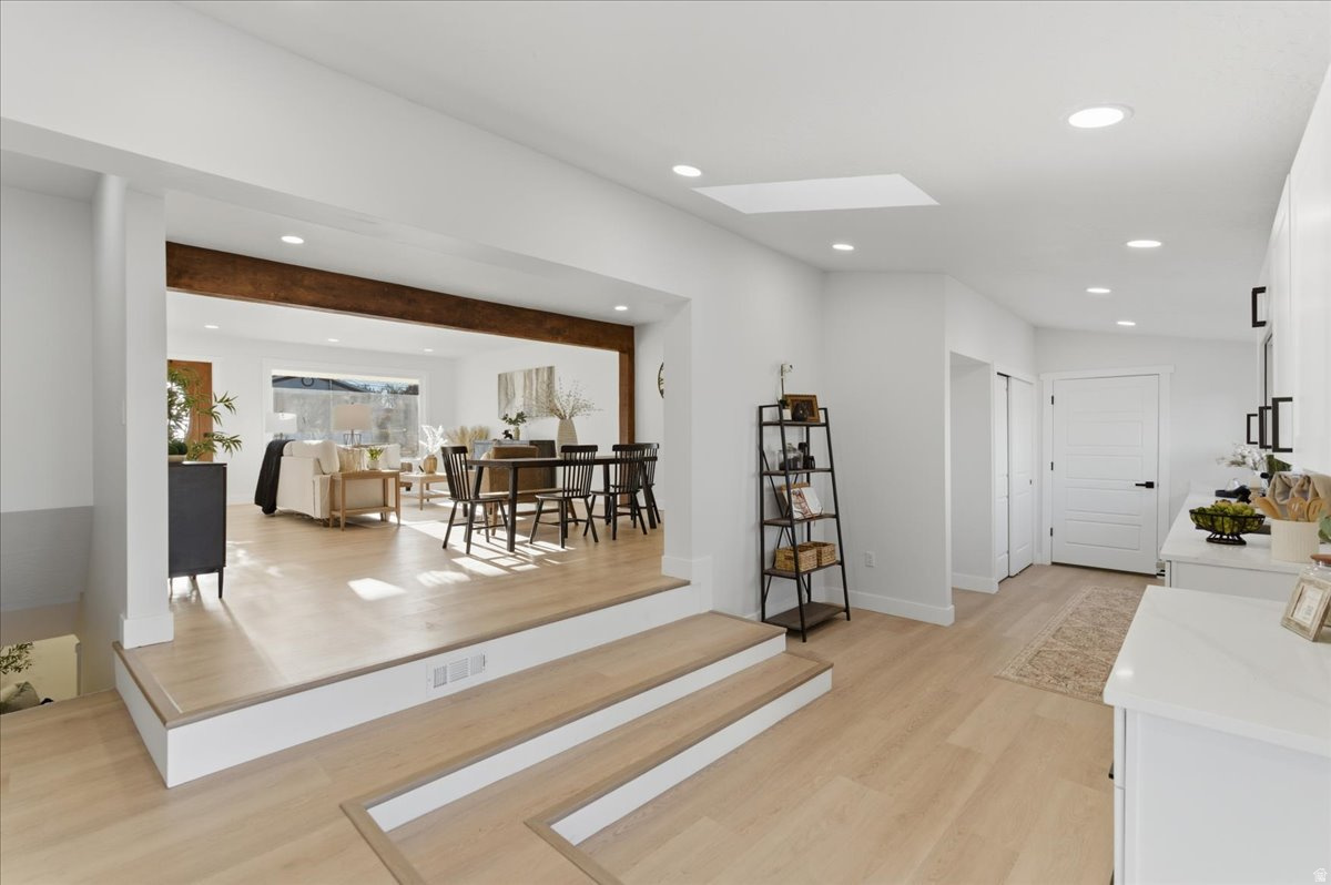 WHITE CITY - Residential