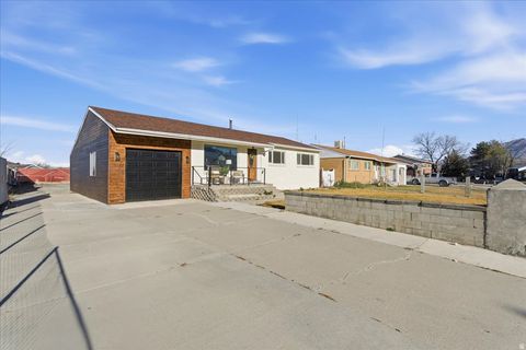 Photo of 9886 S ANTIMONY LN, Sandy, UT 84094 (MLS # 2127063)