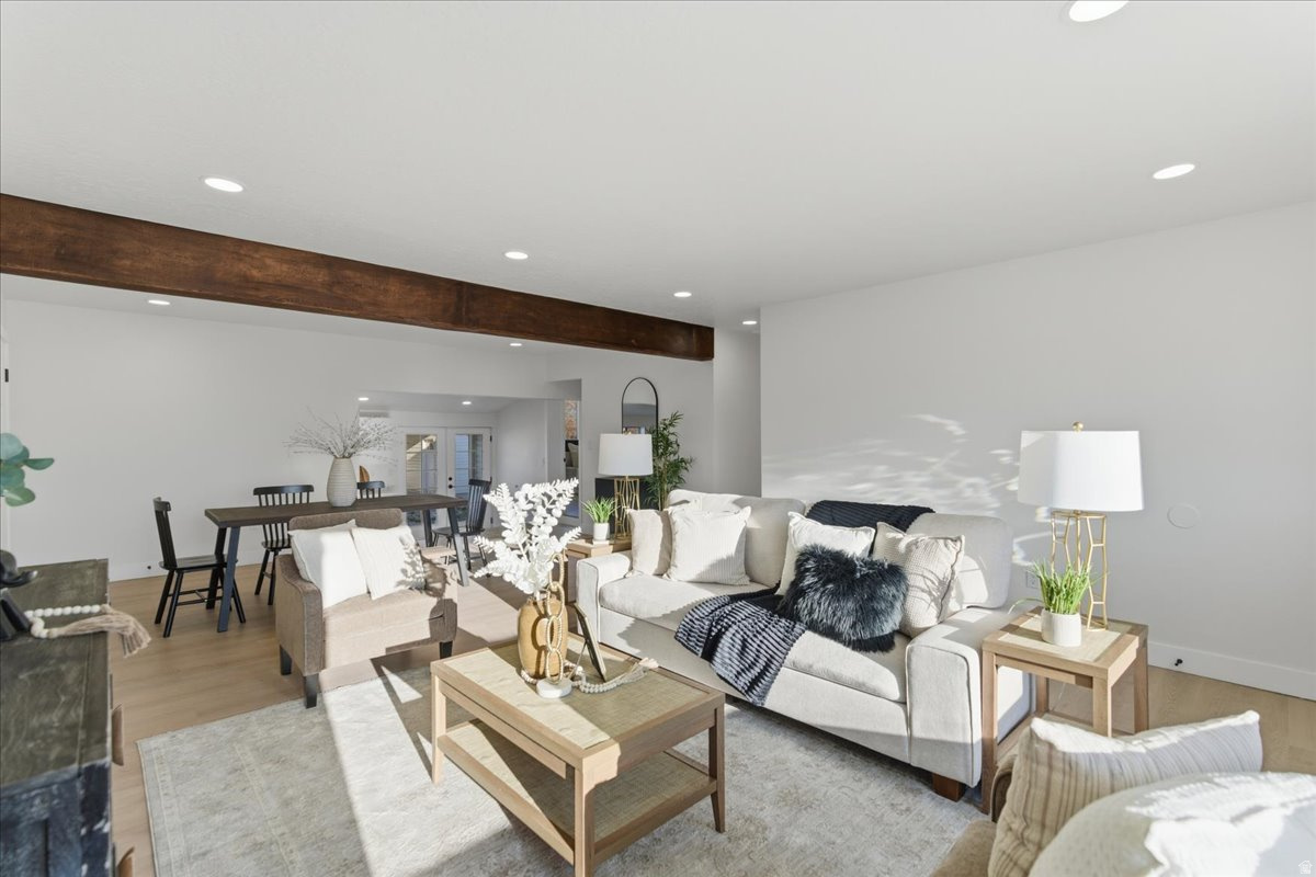 WHITE CITY - Residential