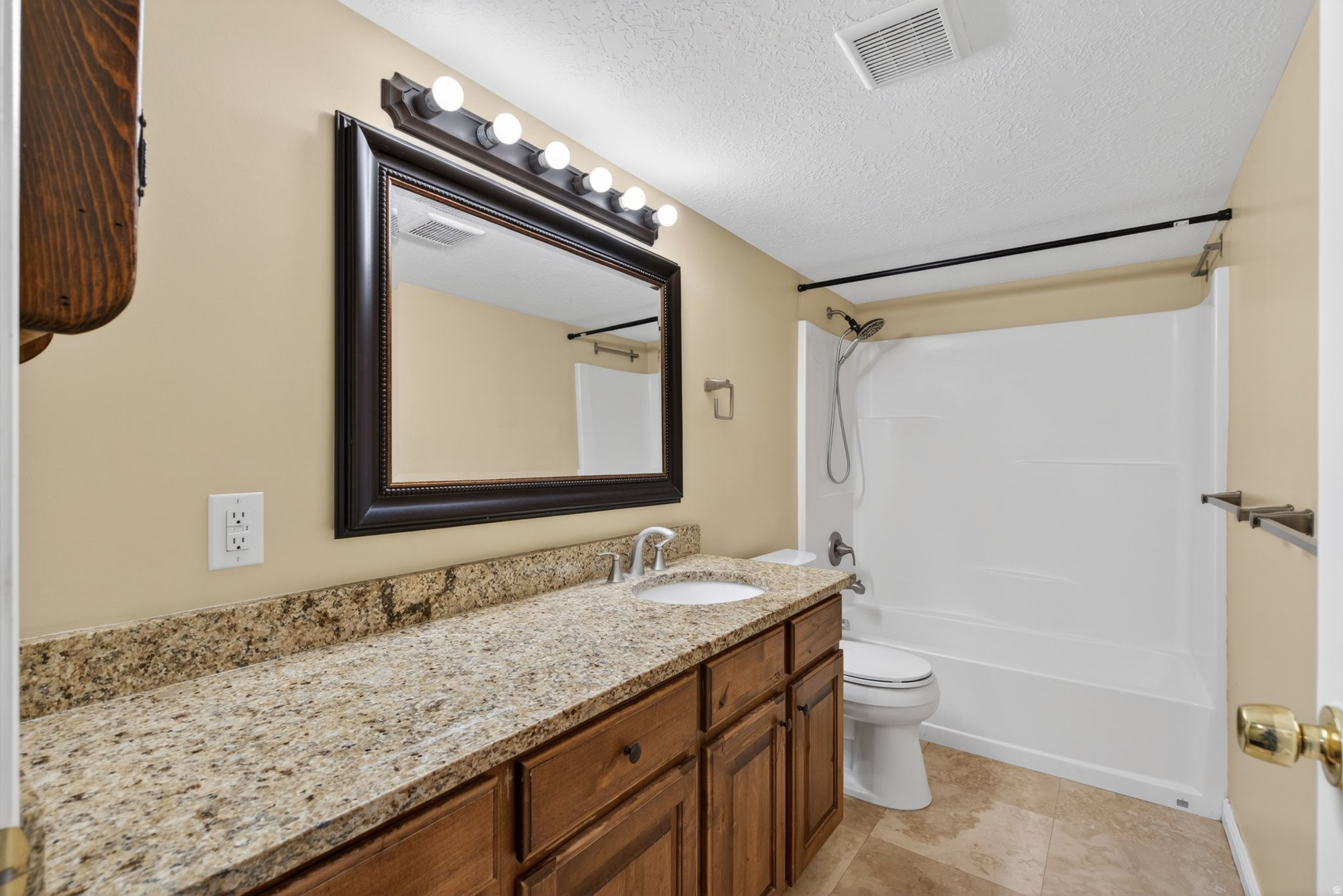 ROBERTS - Residential