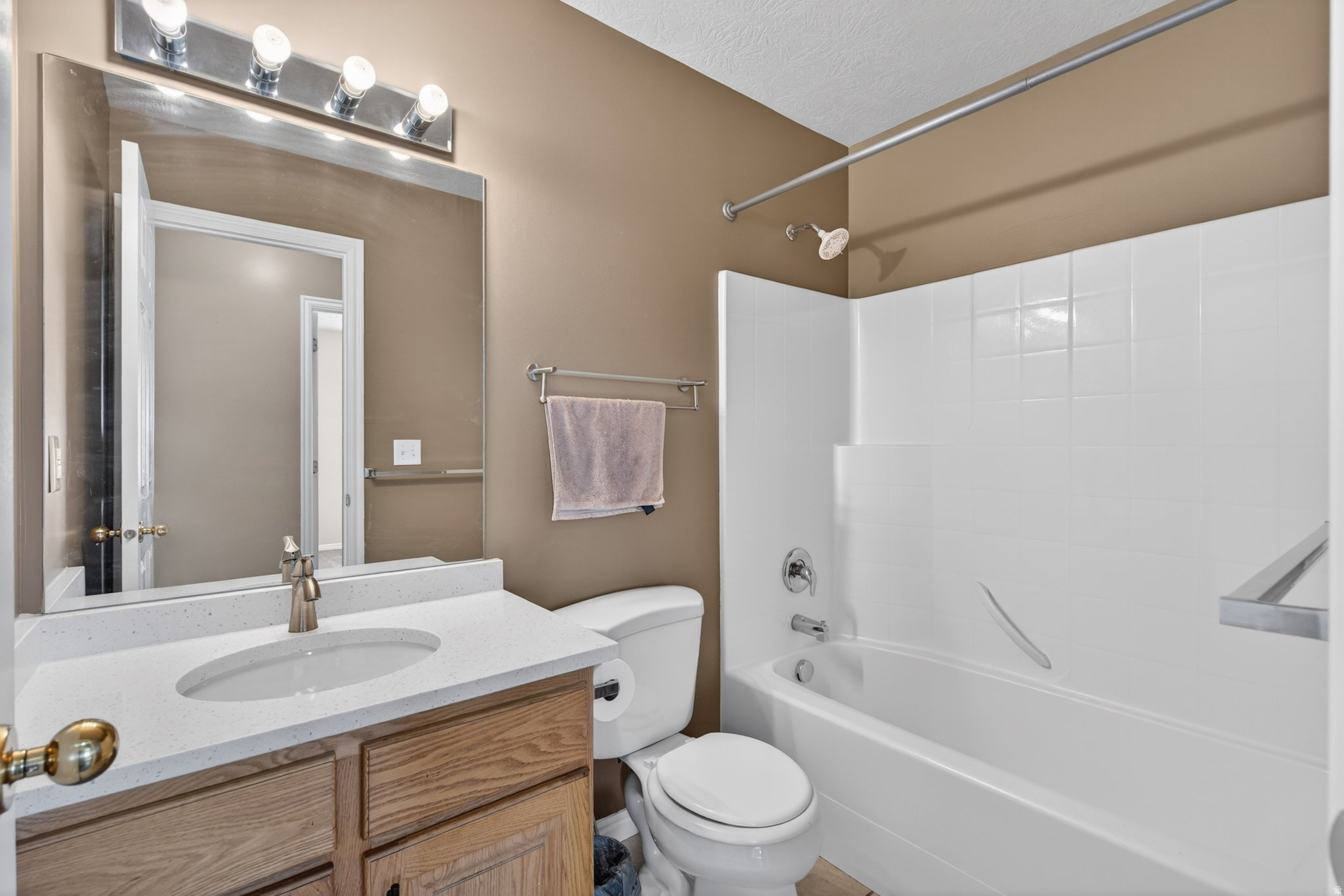 ROBERTS - Residential