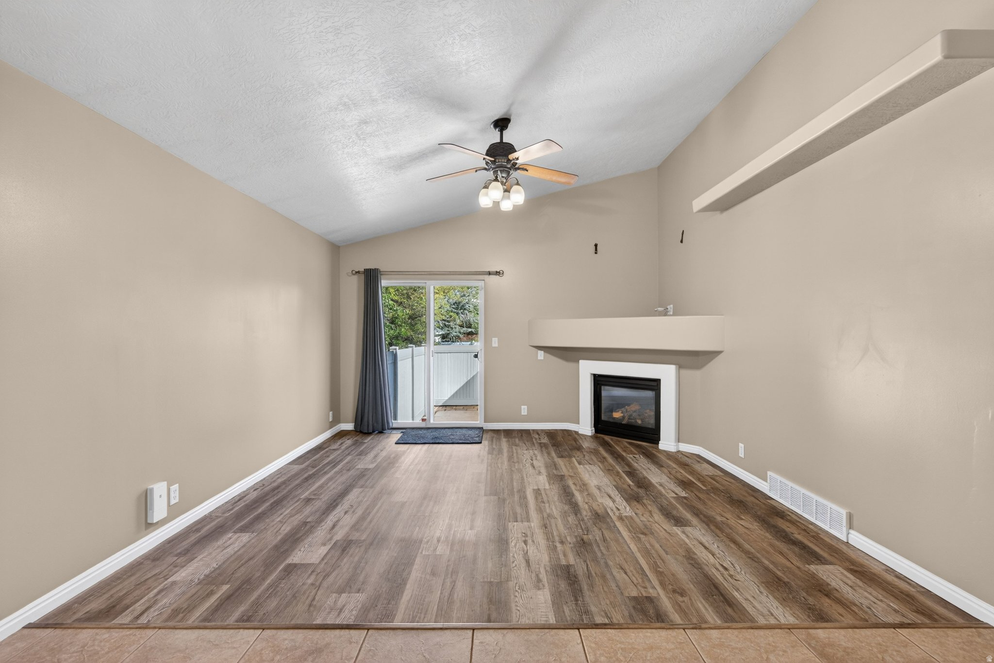 ROBERTS - Residential