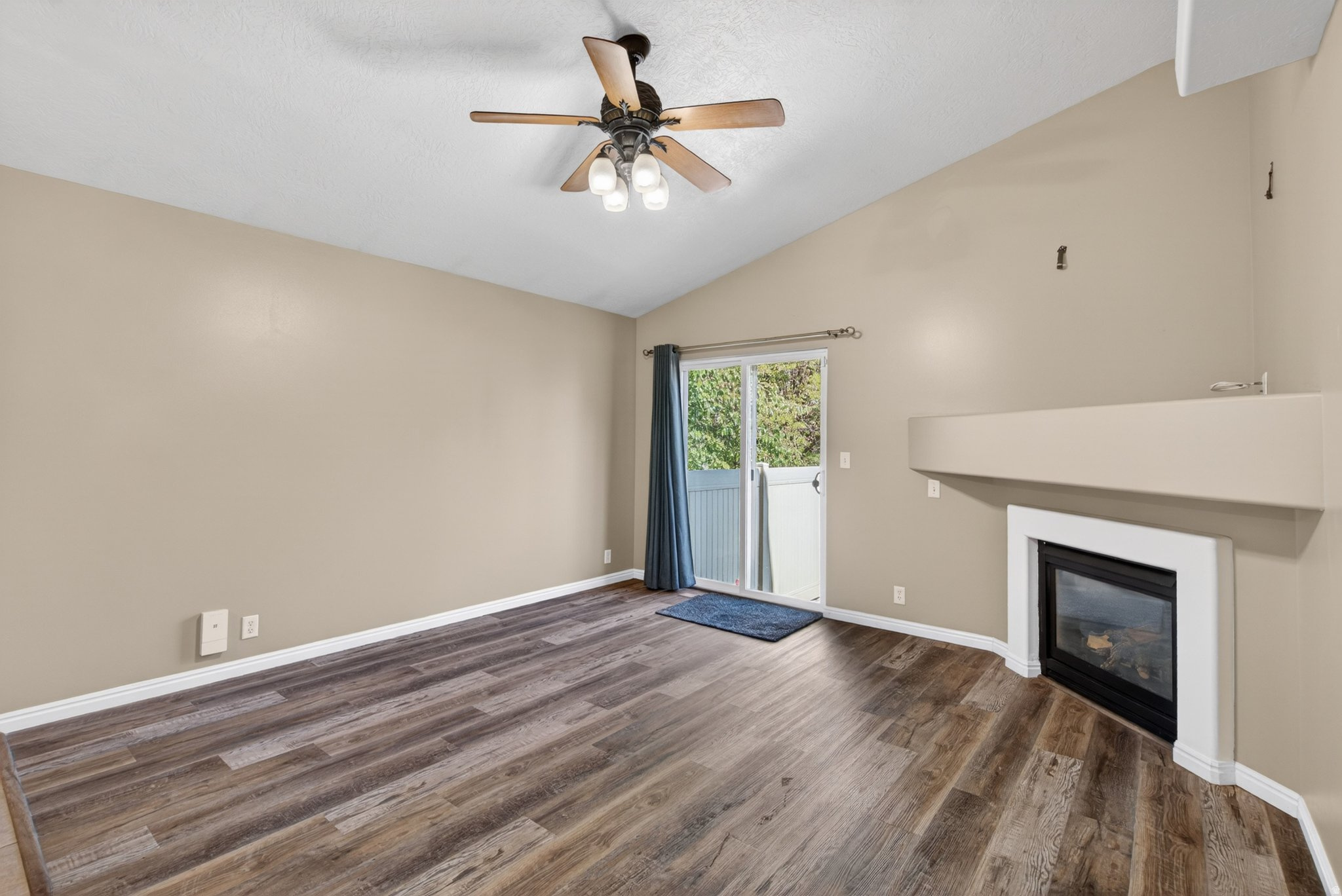 ROBERTS - Residential