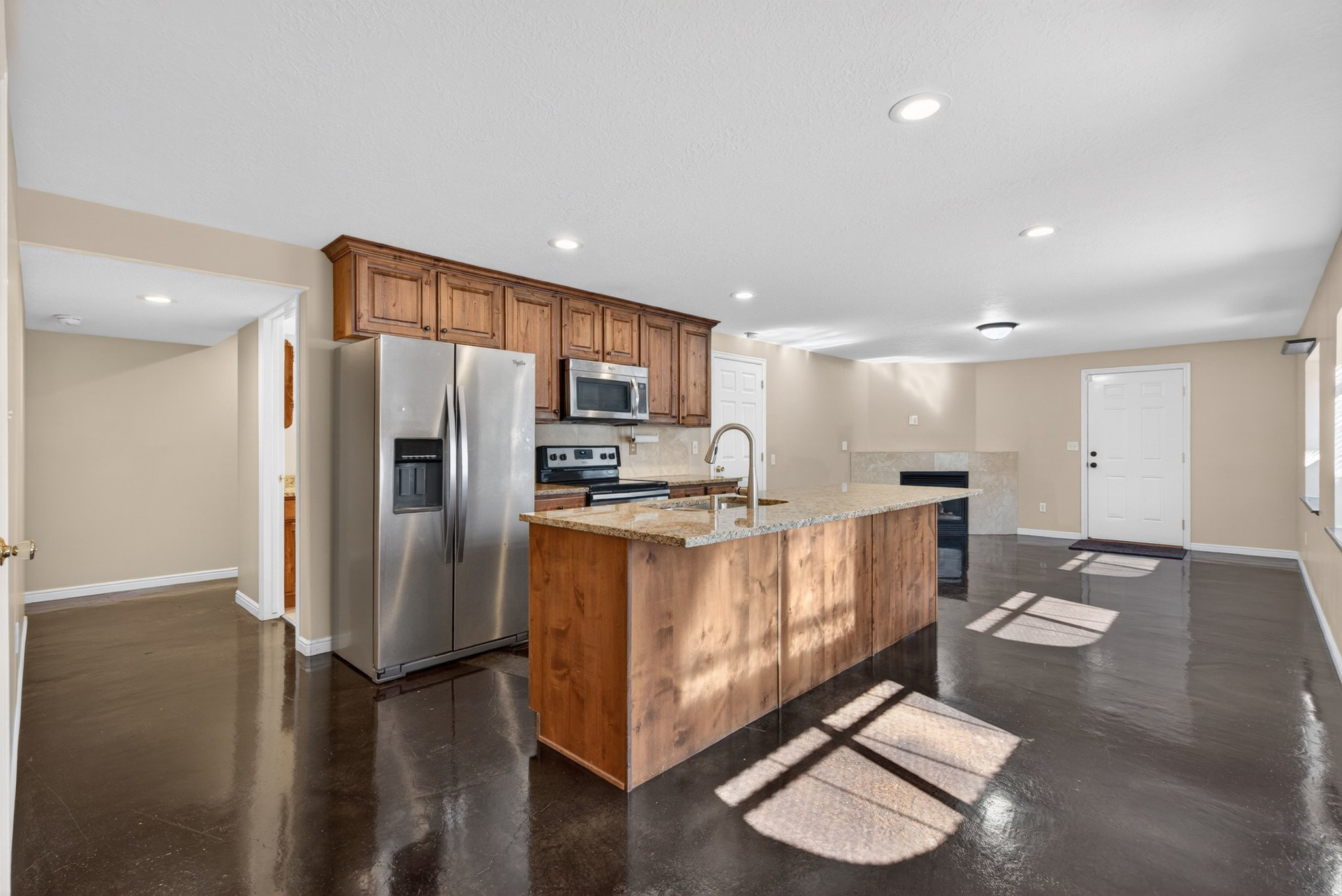ROBERTS - Residential