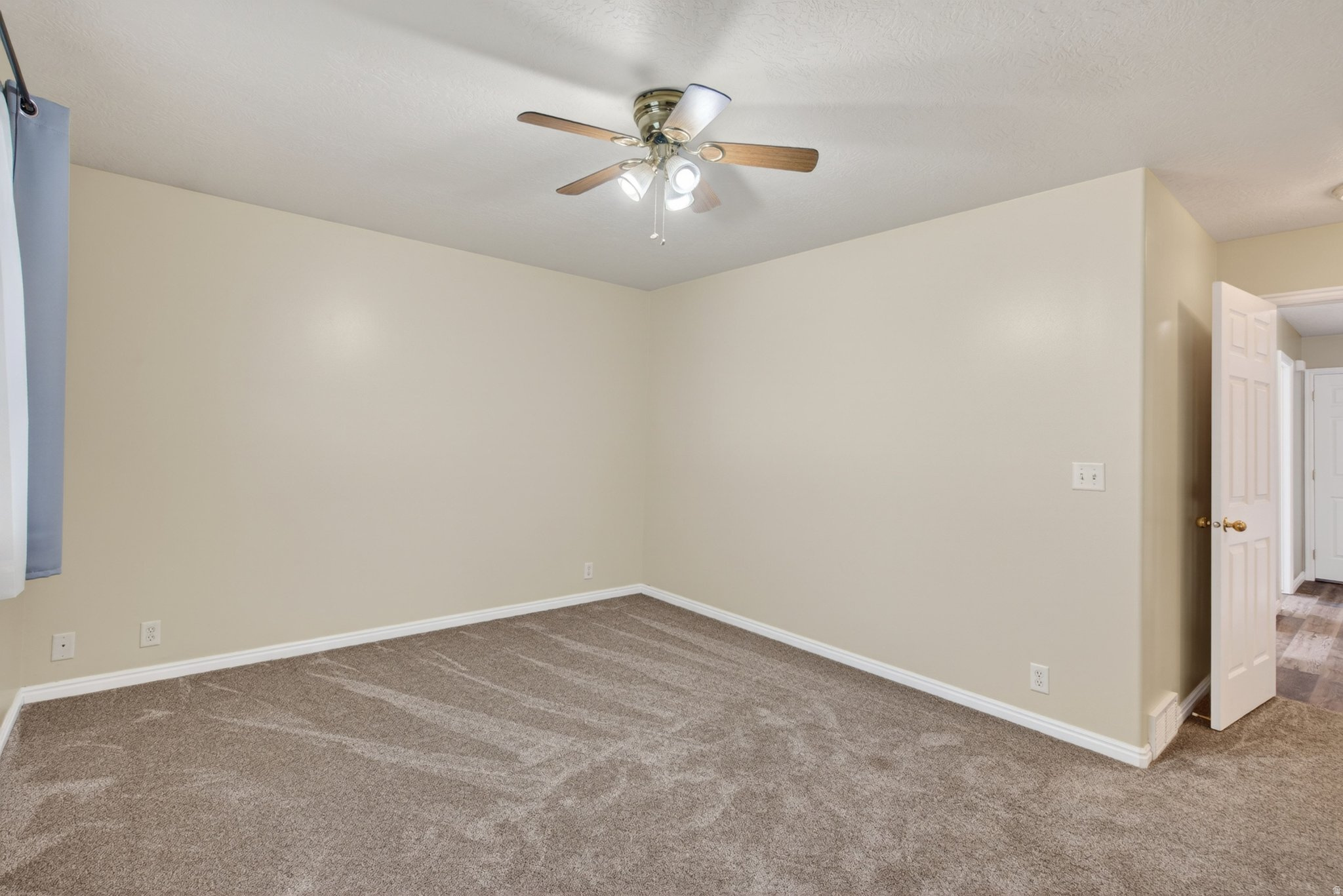 ROBERTS - Residential