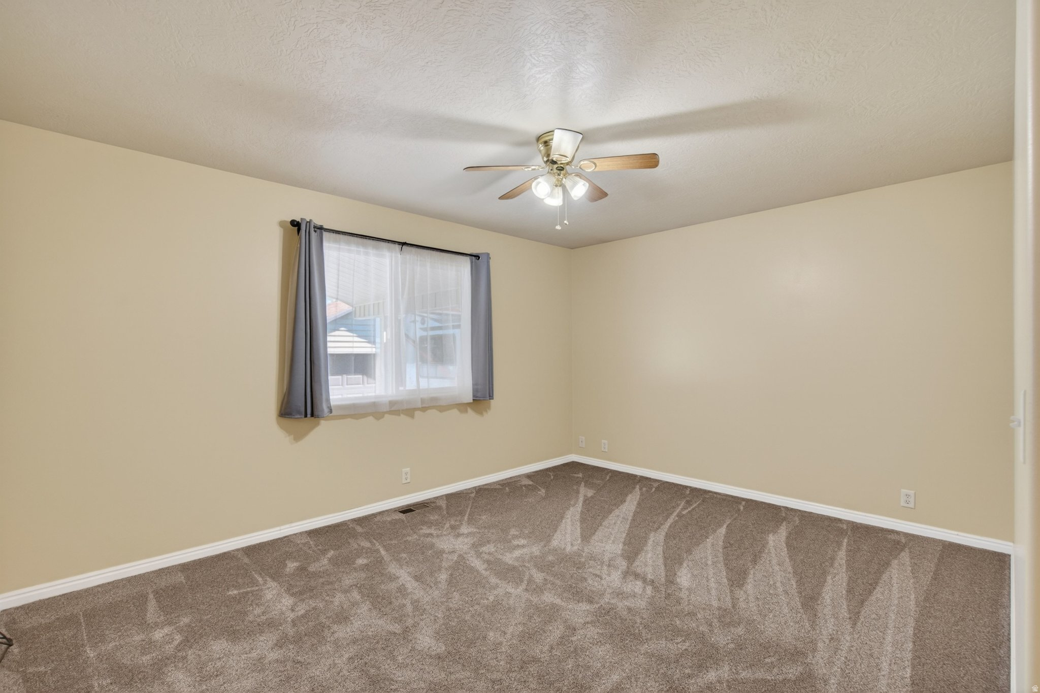ROBERTS - Residential