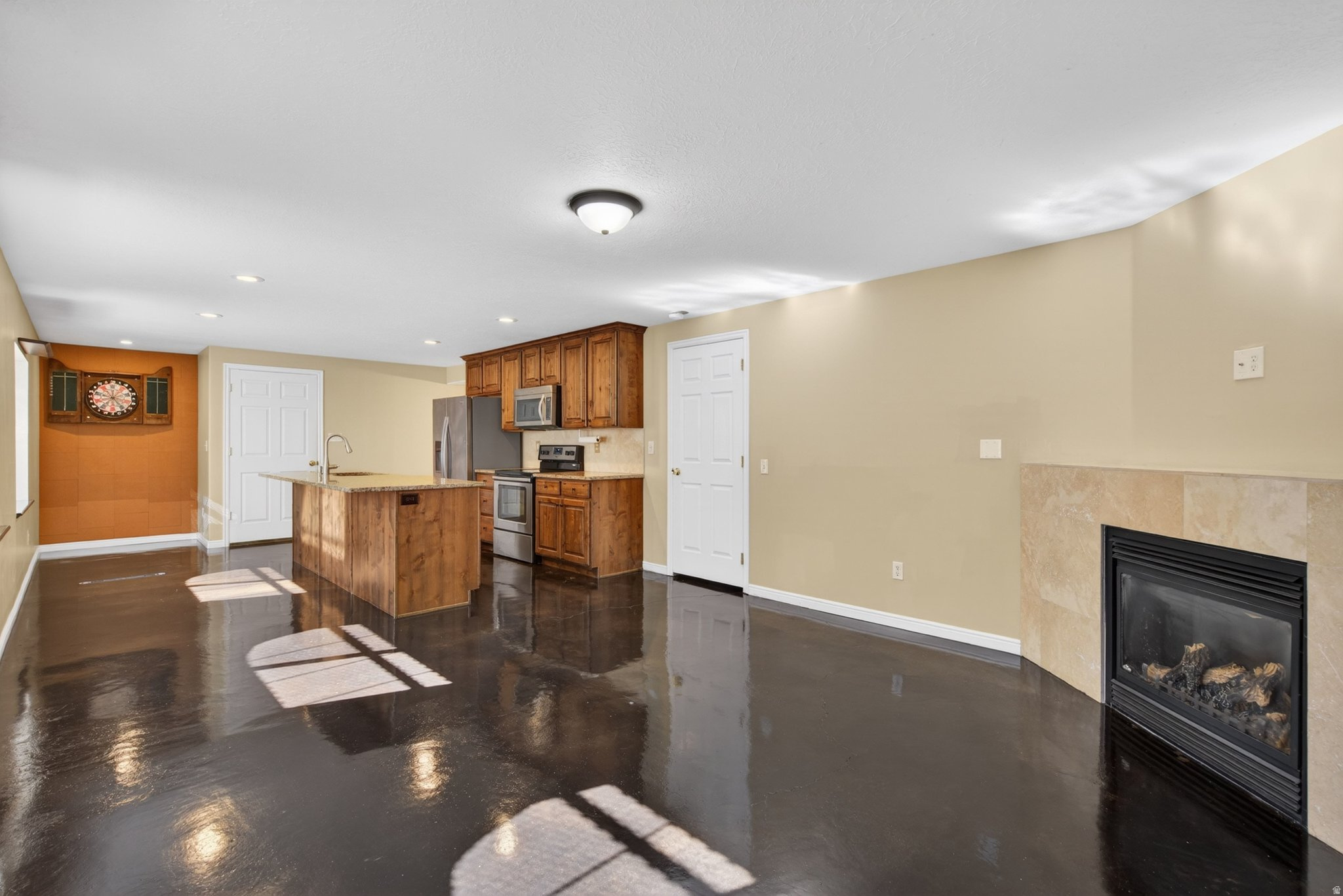 ROBERTS - Residential
