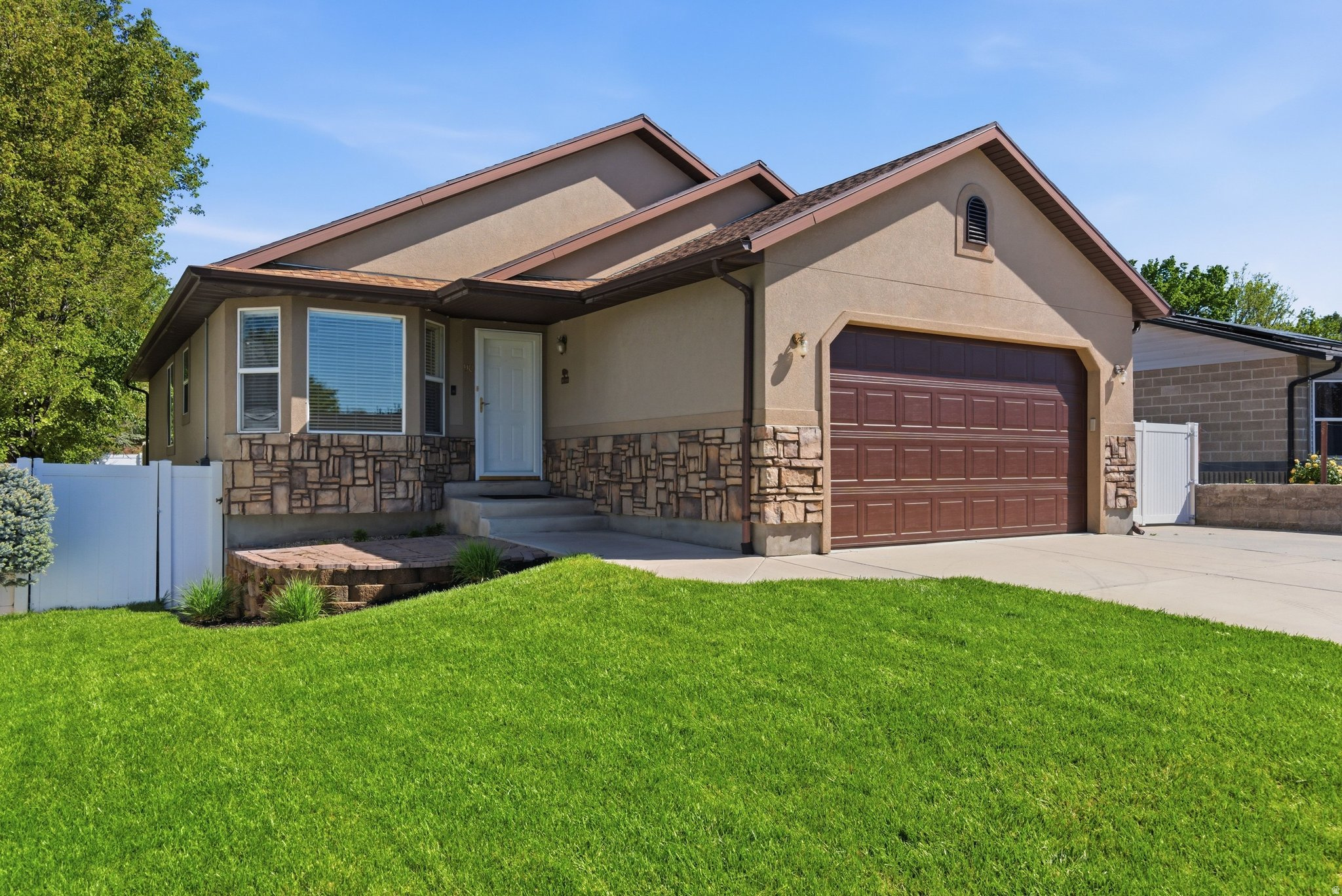 ROBERTS - Residential