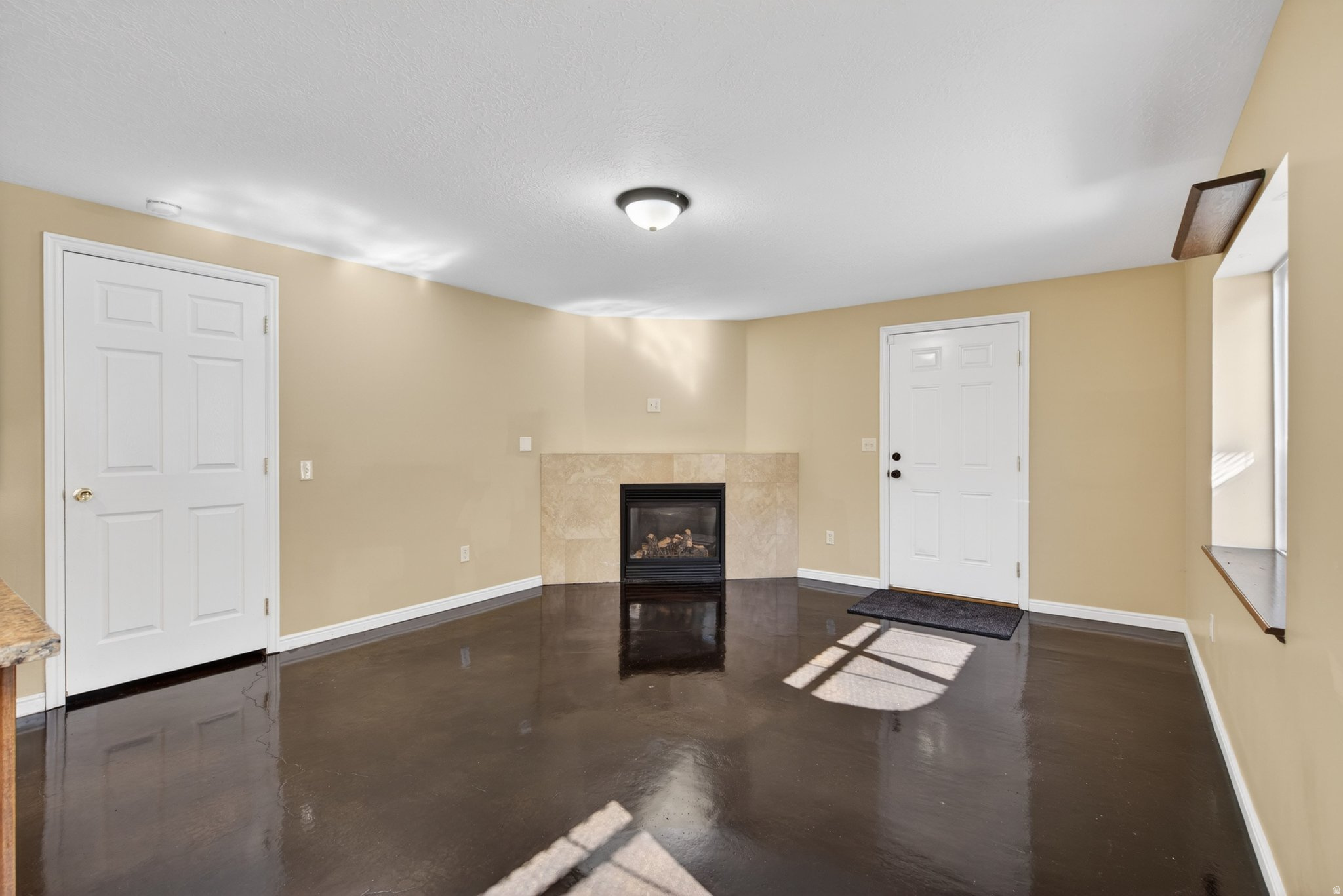 ROBERTS - Residential