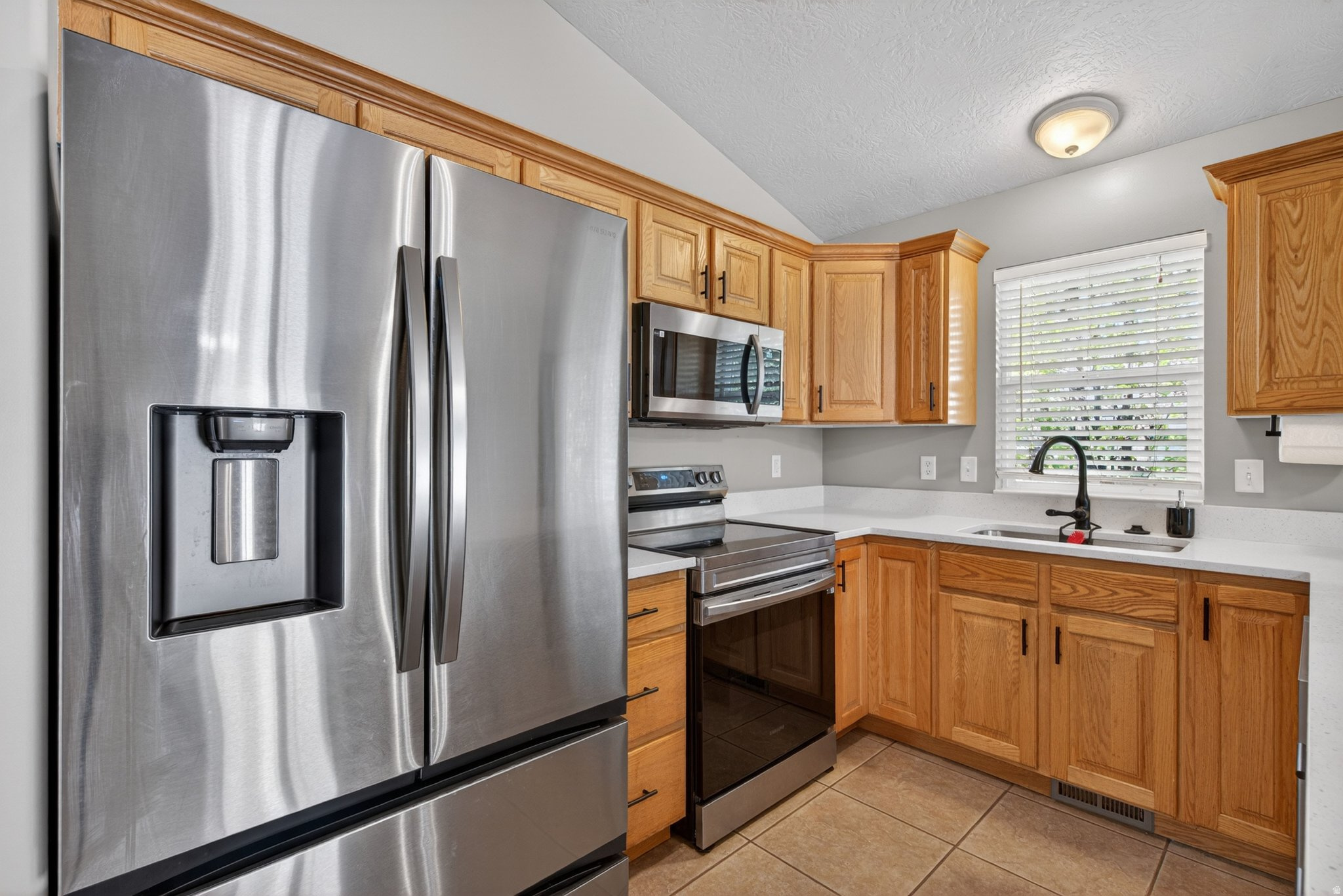 ROBERTS - Residential