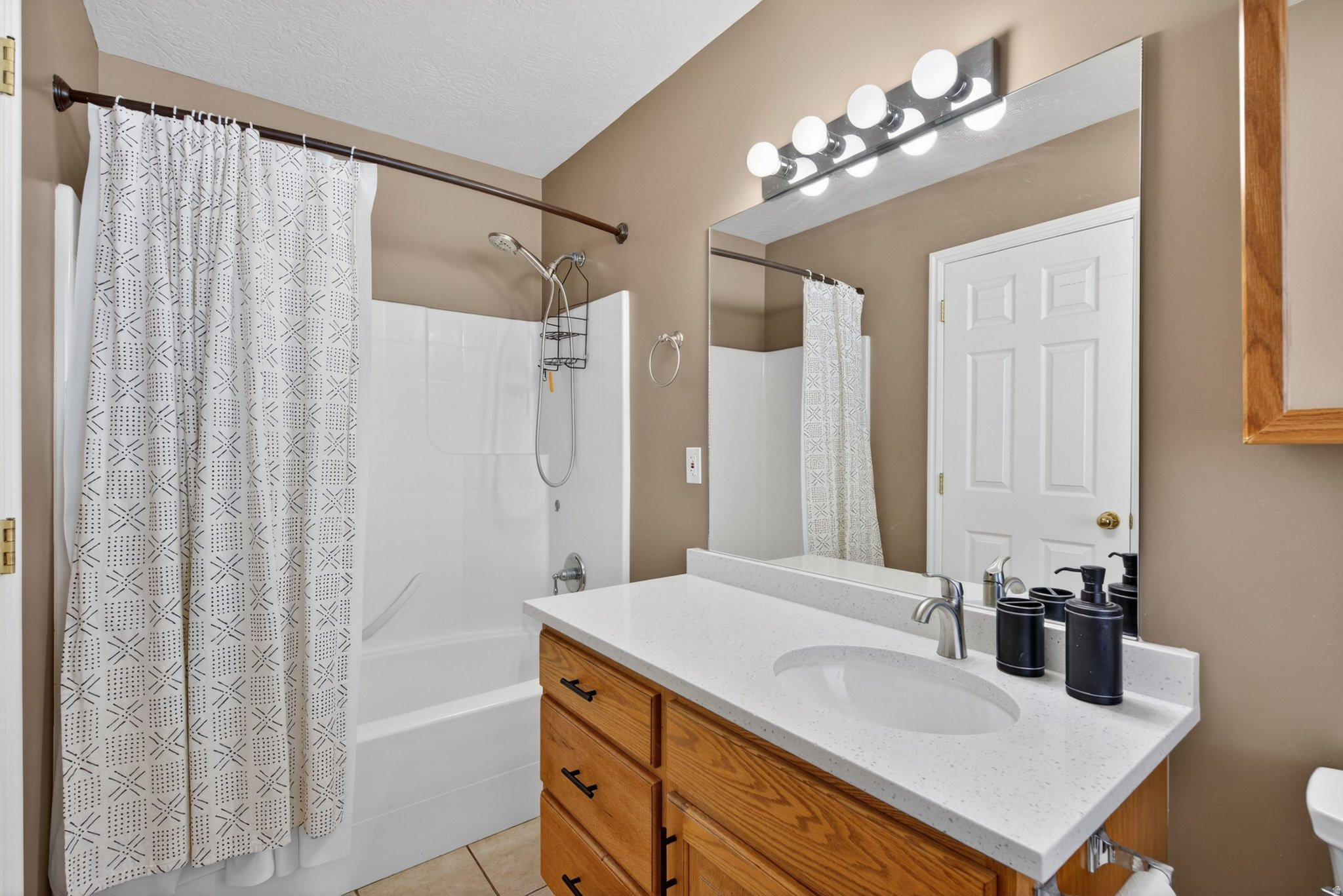 ROBERTS - Residential