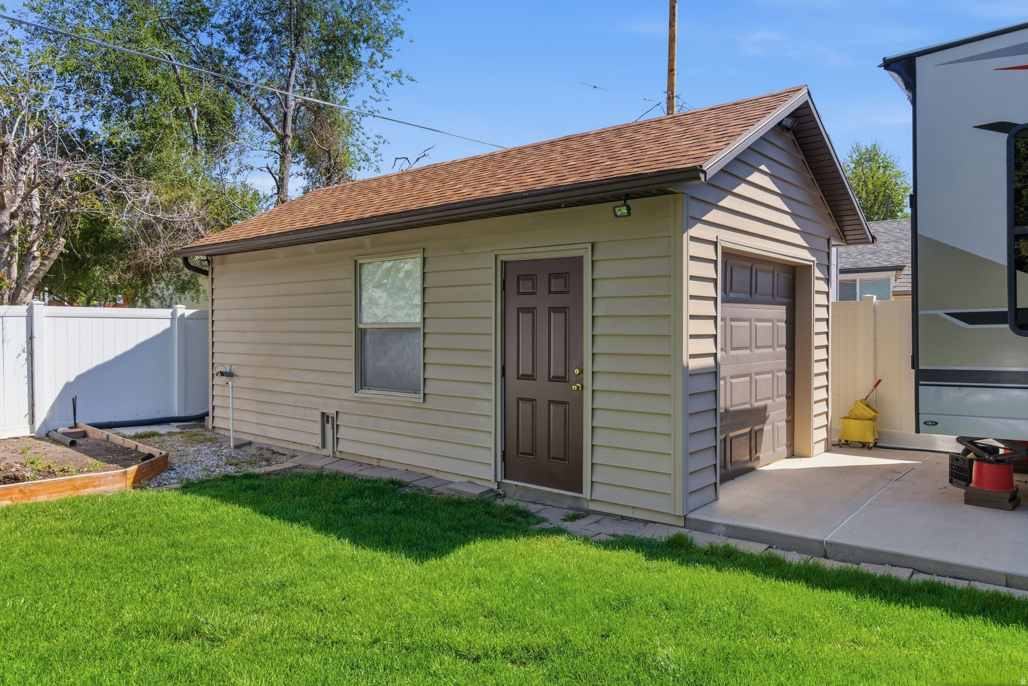 ROBERTS - Residential