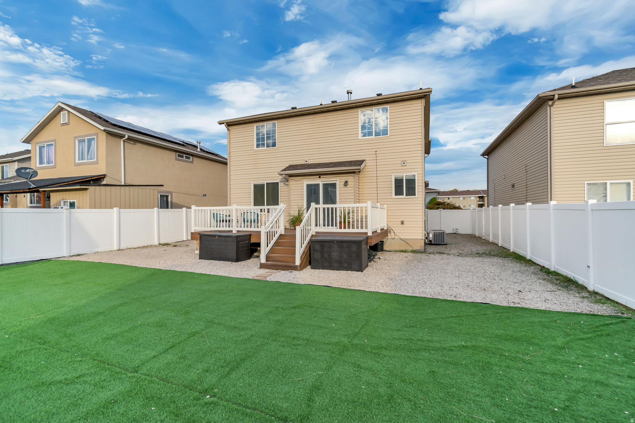 MONTGOMERY VILLA - Residential