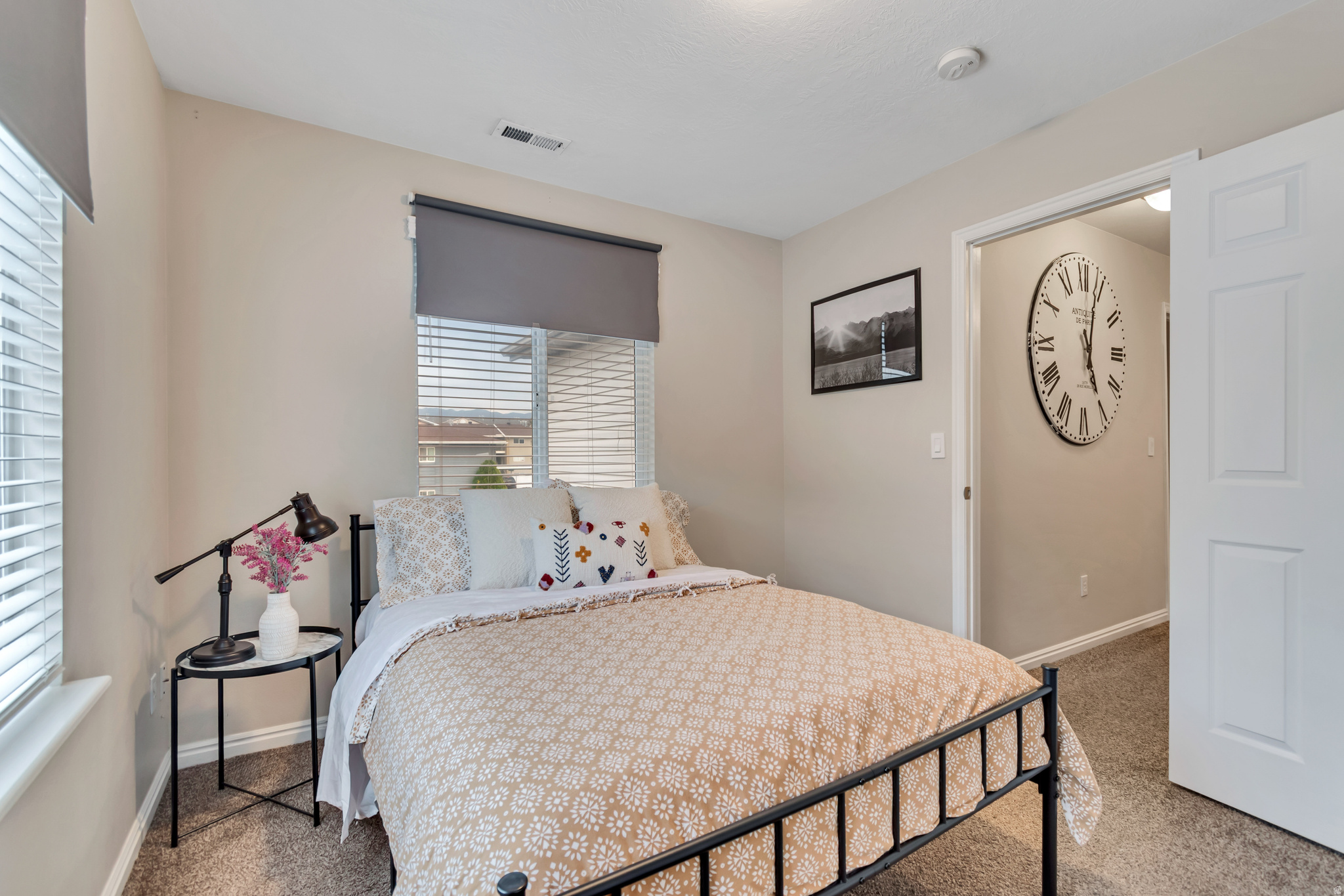 MONTGOMERY VILLA - Residential