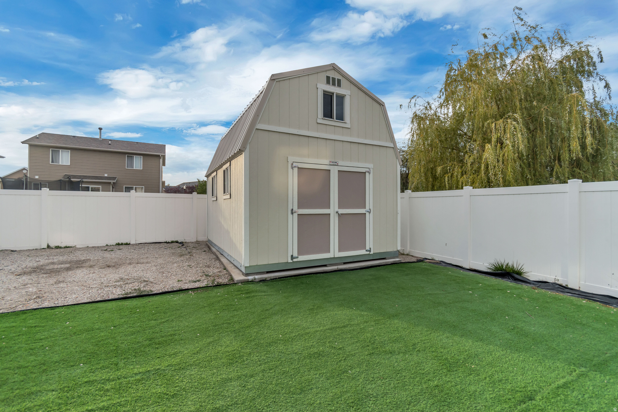 MONTGOMERY VILLA - Residential