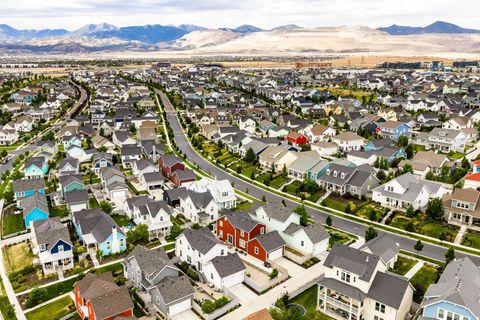Tiny photo for 10742 S BEACH COMBER WAY #162, South Jordan, UT 84009 (MLS # 2170467)