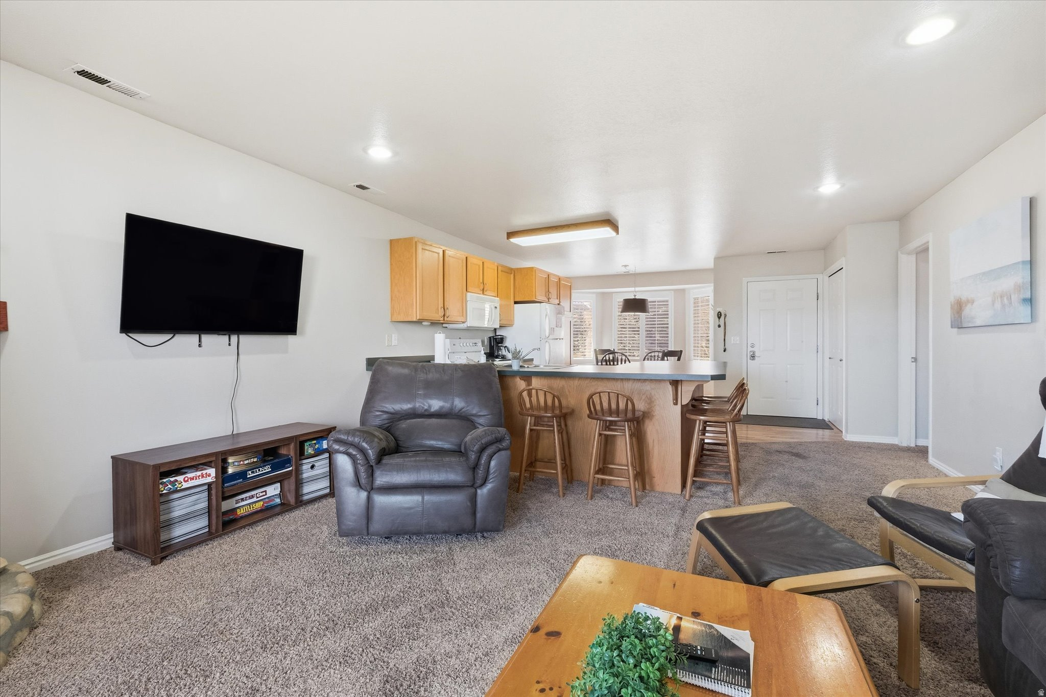 HARBOR VILLAGE - Residential