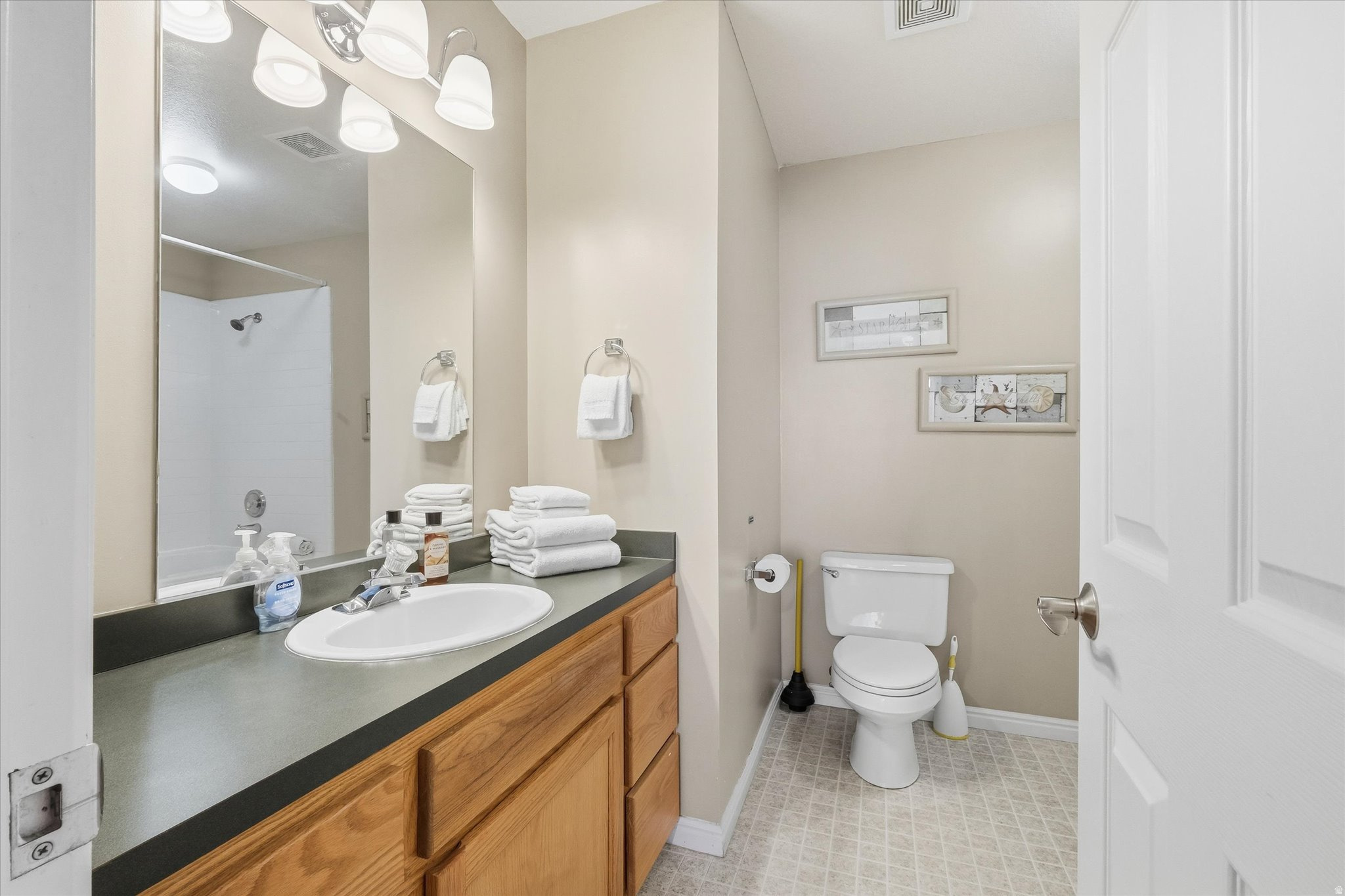 HARBOR VILLAGE - Residential