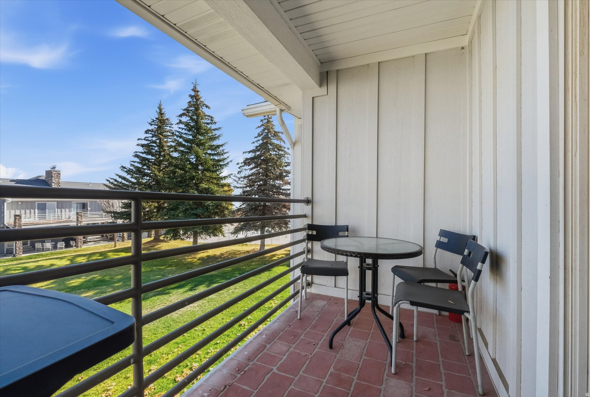 HARBOR VILLAGE - Residential