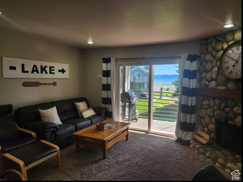 HARBOR VILLAGE - Residential