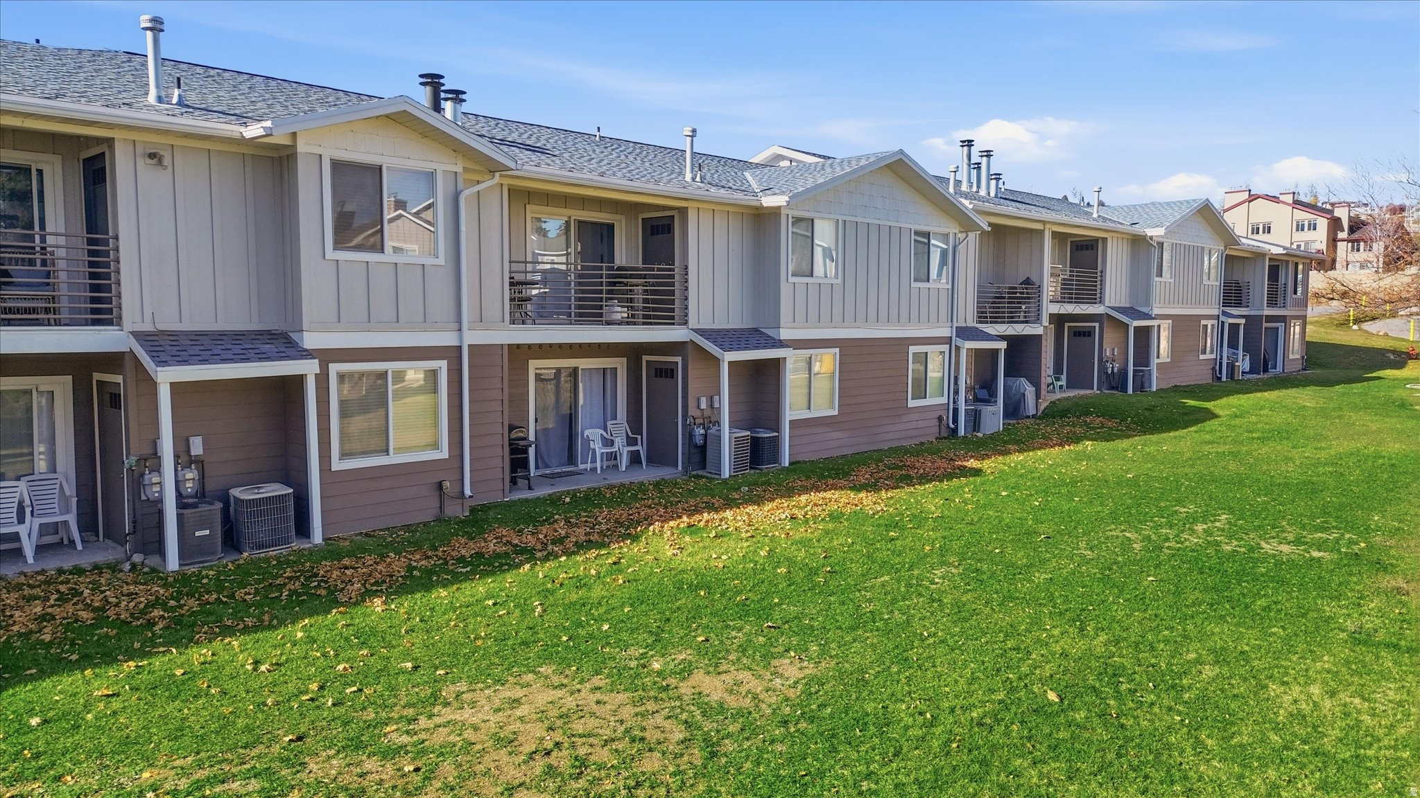 HARBOR VILLAGE - Residential