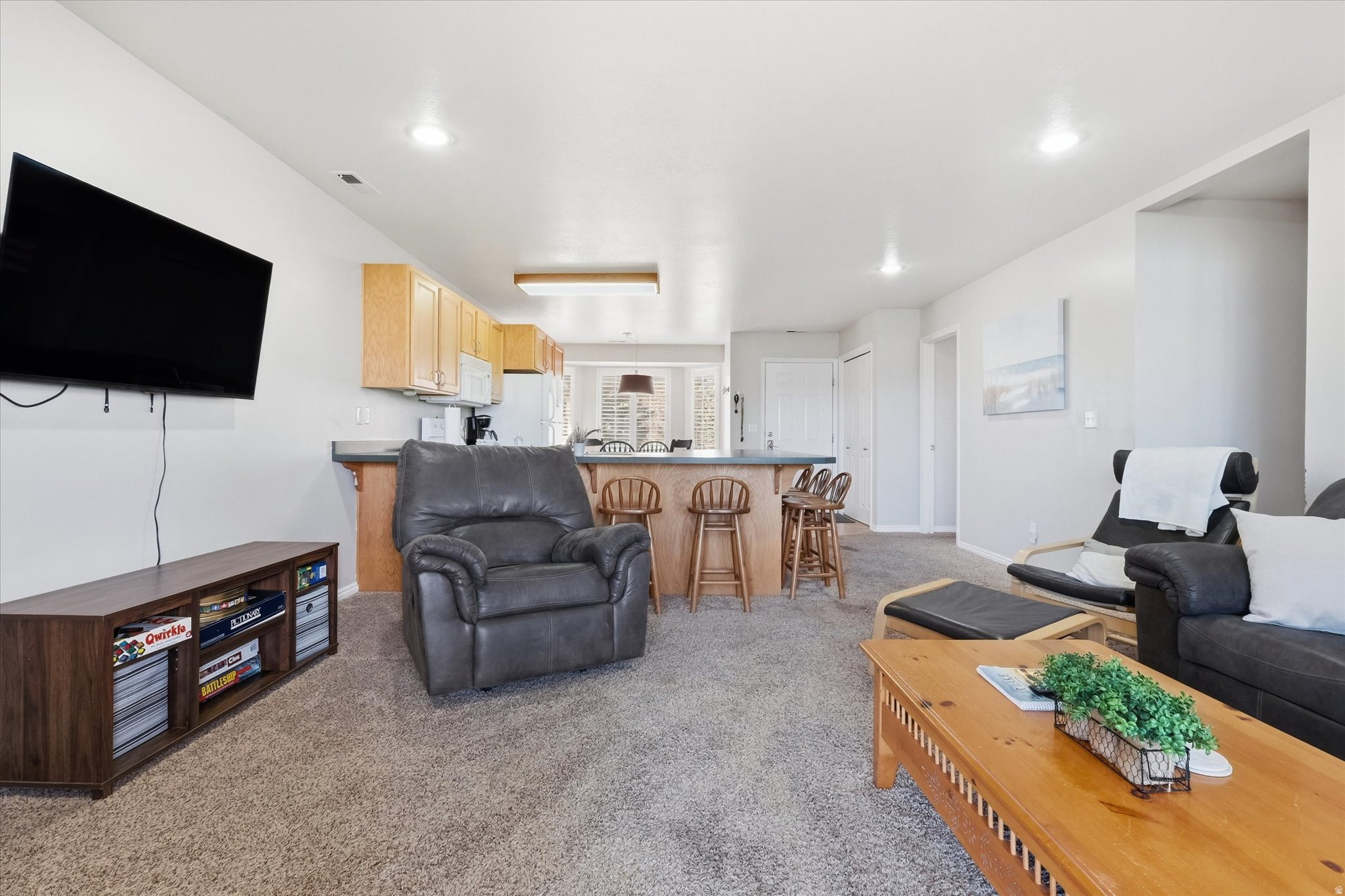 HARBOR VILLAGE - Residential