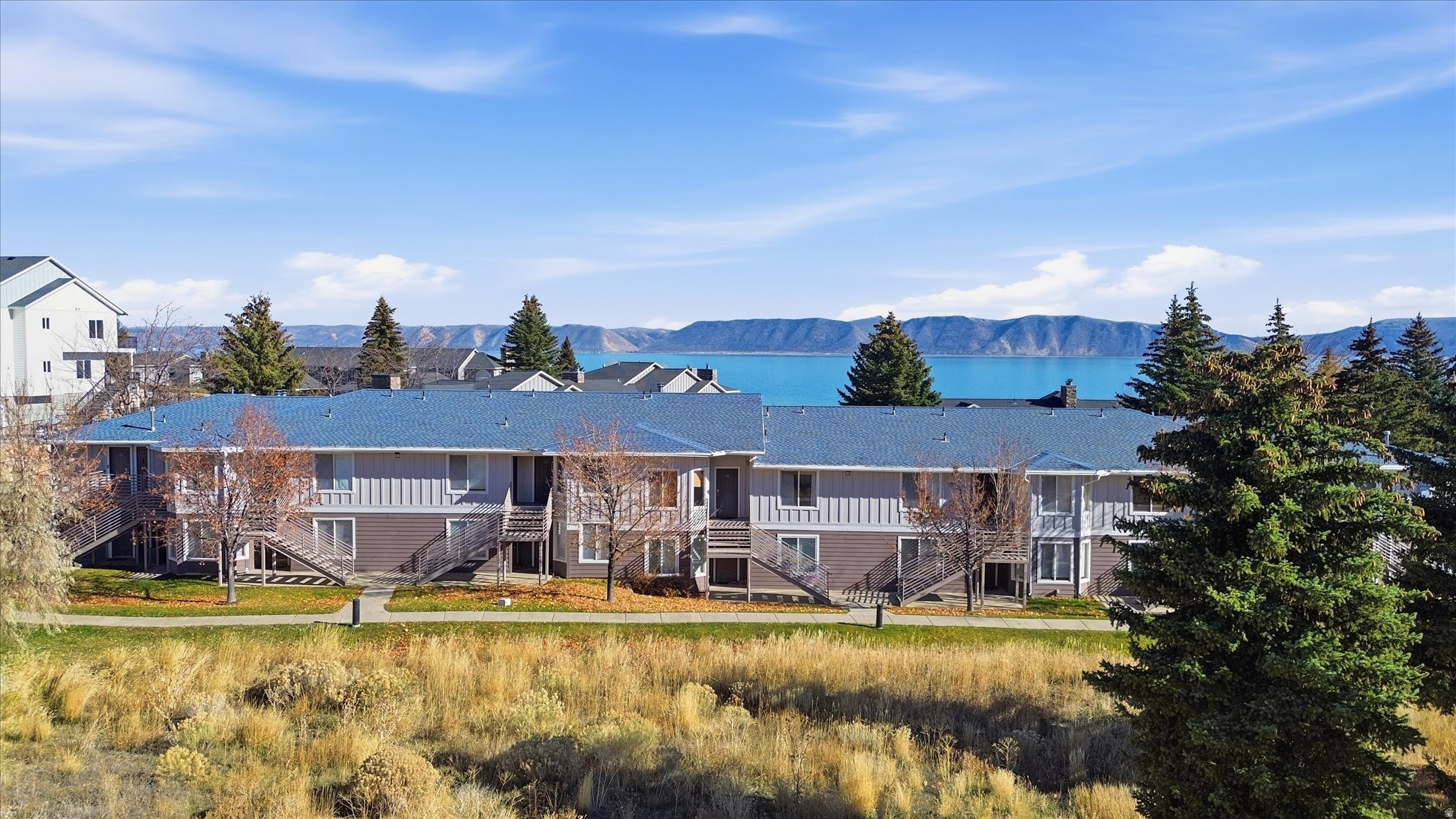 HARBOR VILLAGE - Residential