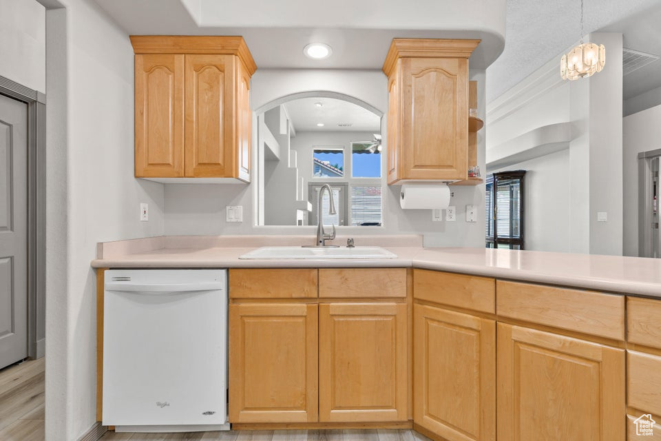 RIVERWOOD TOWNHOMES - Residential