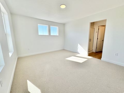 Tiny photo for 1652 N 1600 W, Layton, UT 84041 (MLS # 2125020)