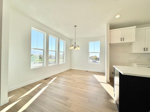 Tiny photo for 1652 N 1600 W, Layton, UT 84041 (MLS # 2125020)